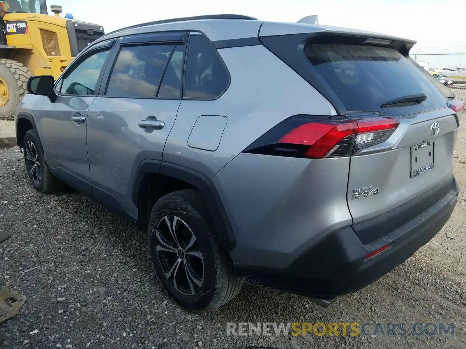 3 Photograph of a damaged car 2T3H1RFV1KC030454 TOYOTA RAV4 2019