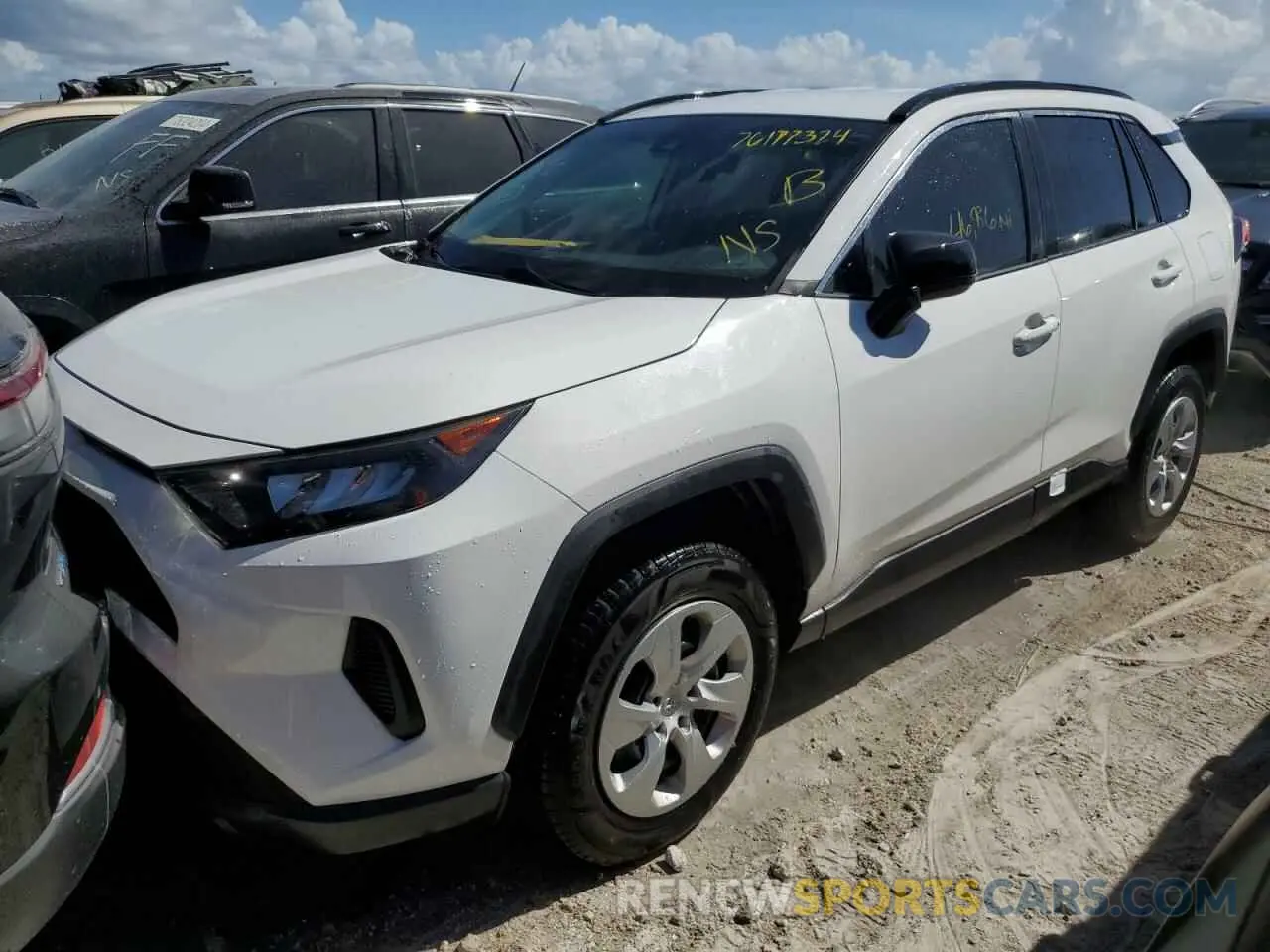 1 Photograph of a damaged car 2T3H1RFV1KC031300 TOYOTA RAV4 2019