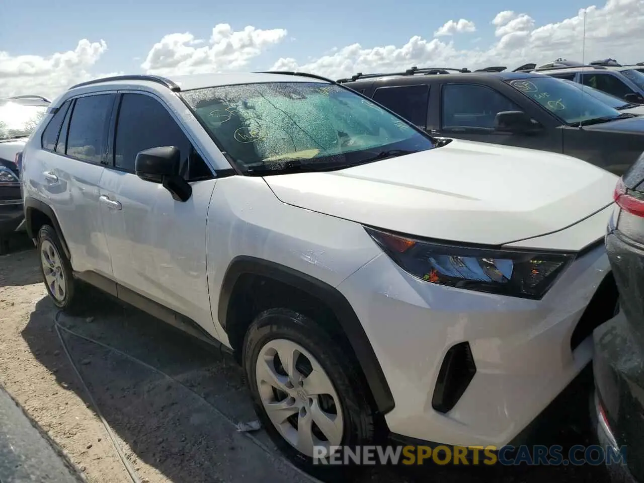 4 Photograph of a damaged car 2T3H1RFV1KC031300 TOYOTA RAV4 2019