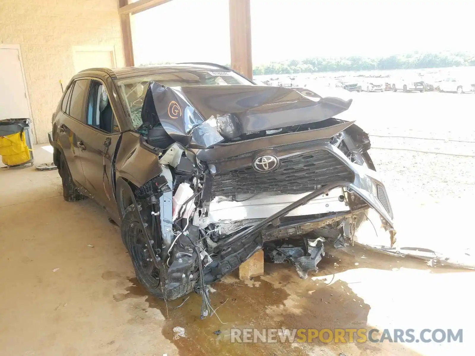 1 Photograph of a damaged car 2T3H1RFV1KW008842 TOYOTA RAV4 2019