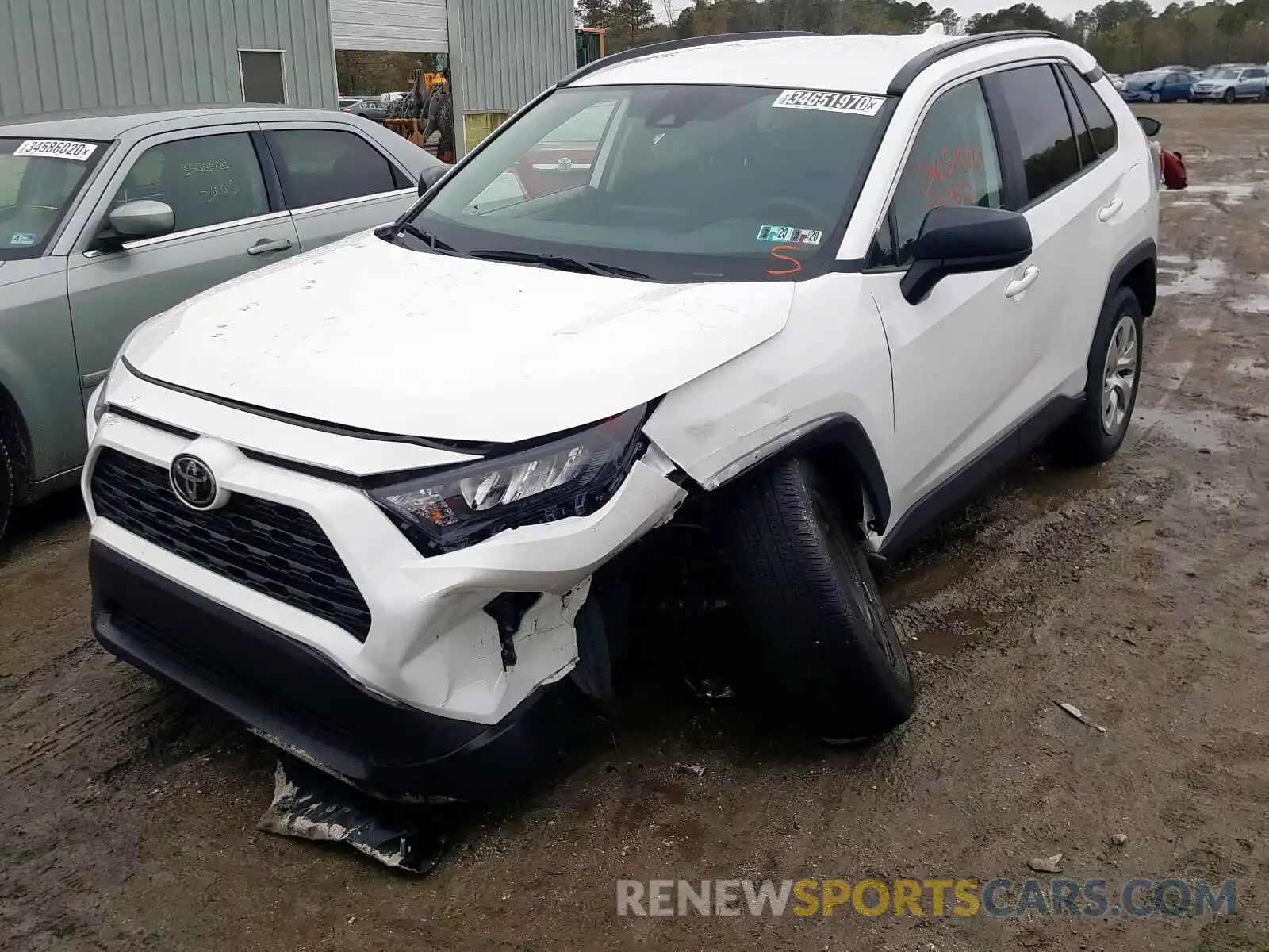 2 Photograph of a damaged car 2T3H1RFV1KW015256 TOYOTA RAV4 2019