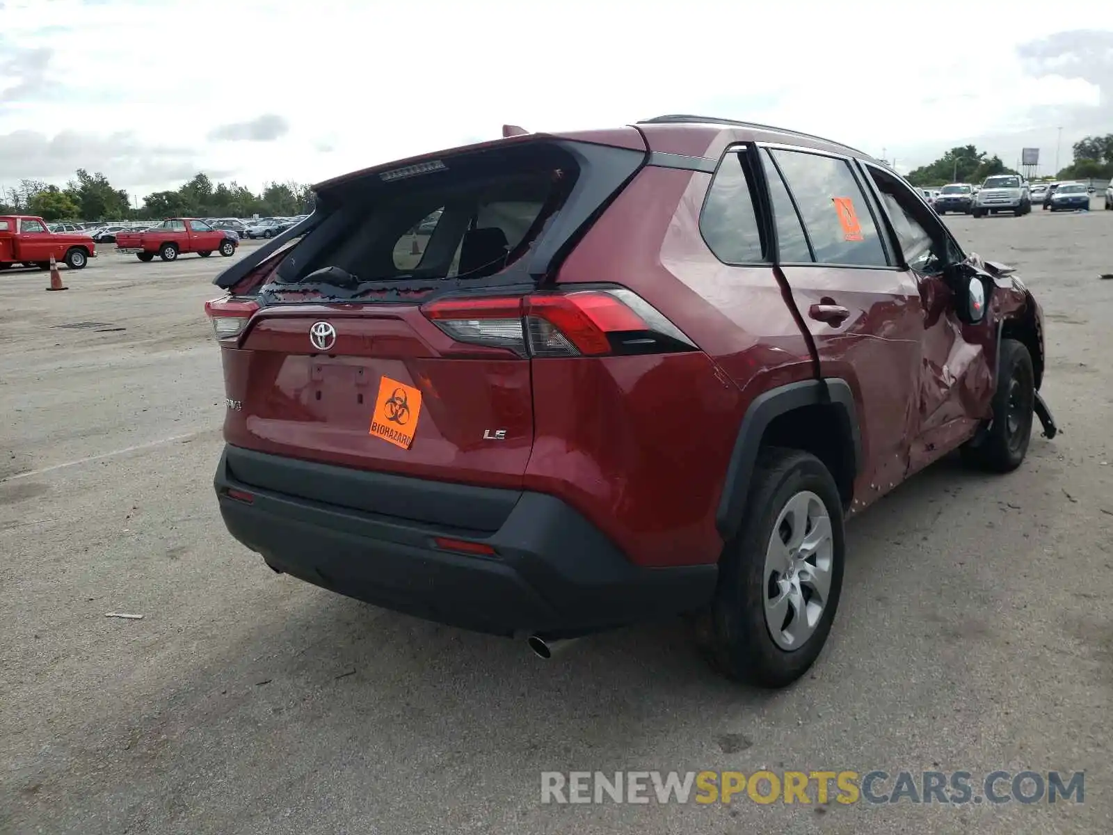 4 Photograph of a damaged car 2T3H1RFV1KW021123 TOYOTA RAV4 2019