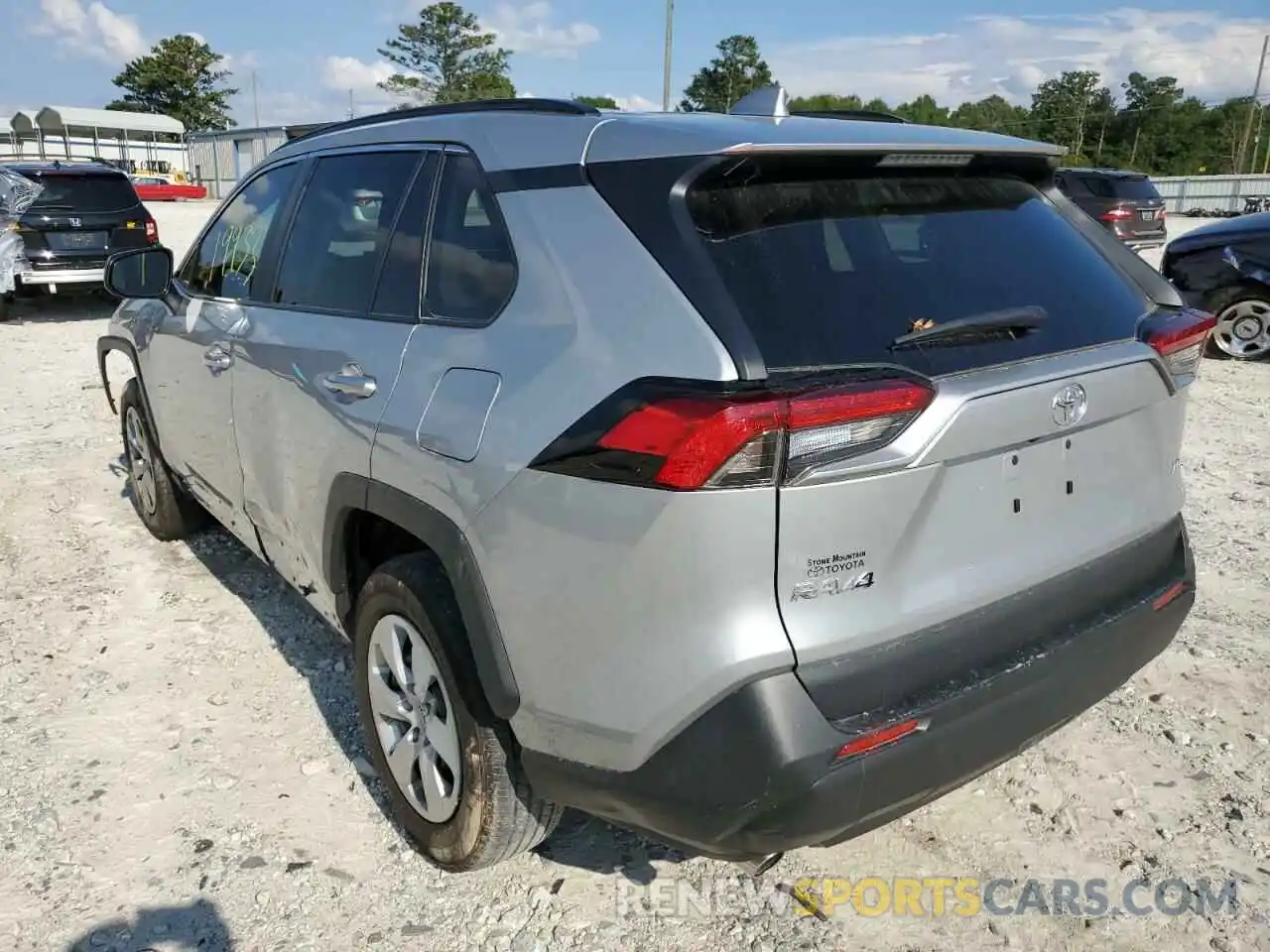 3 Photograph of a damaged car 2T3H1RFV1KW023213 TOYOTA RAV4 2019