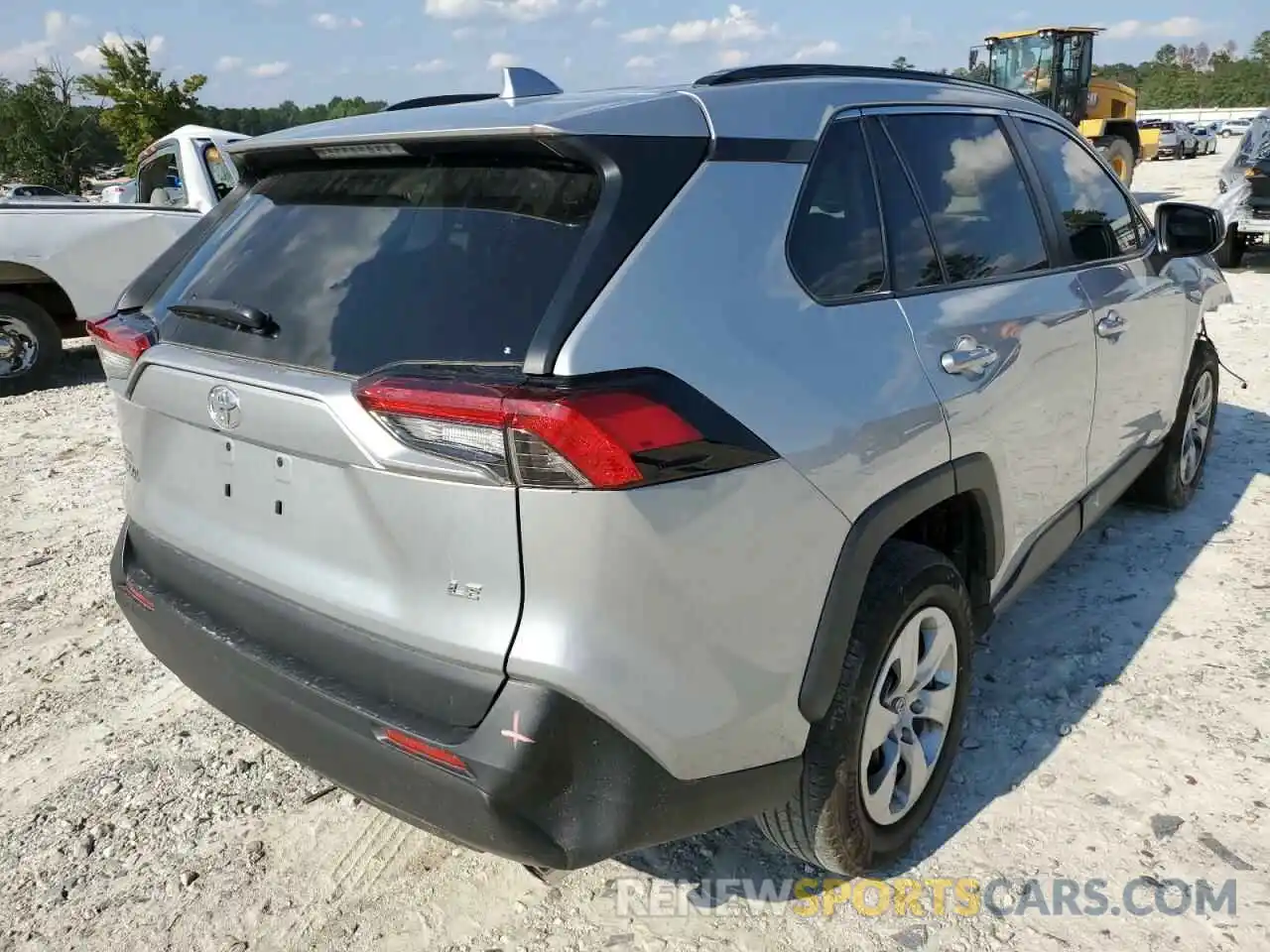 4 Photograph of a damaged car 2T3H1RFV1KW023213 TOYOTA RAV4 2019