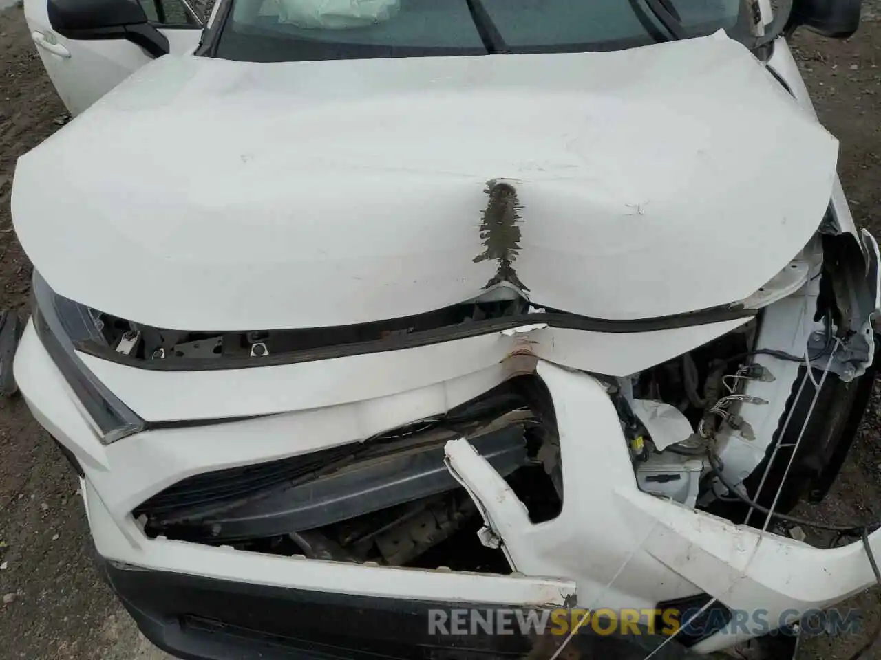 11 Photograph of a damaged car 2T3H1RFV1KW023891 TOYOTA RAV4 2019