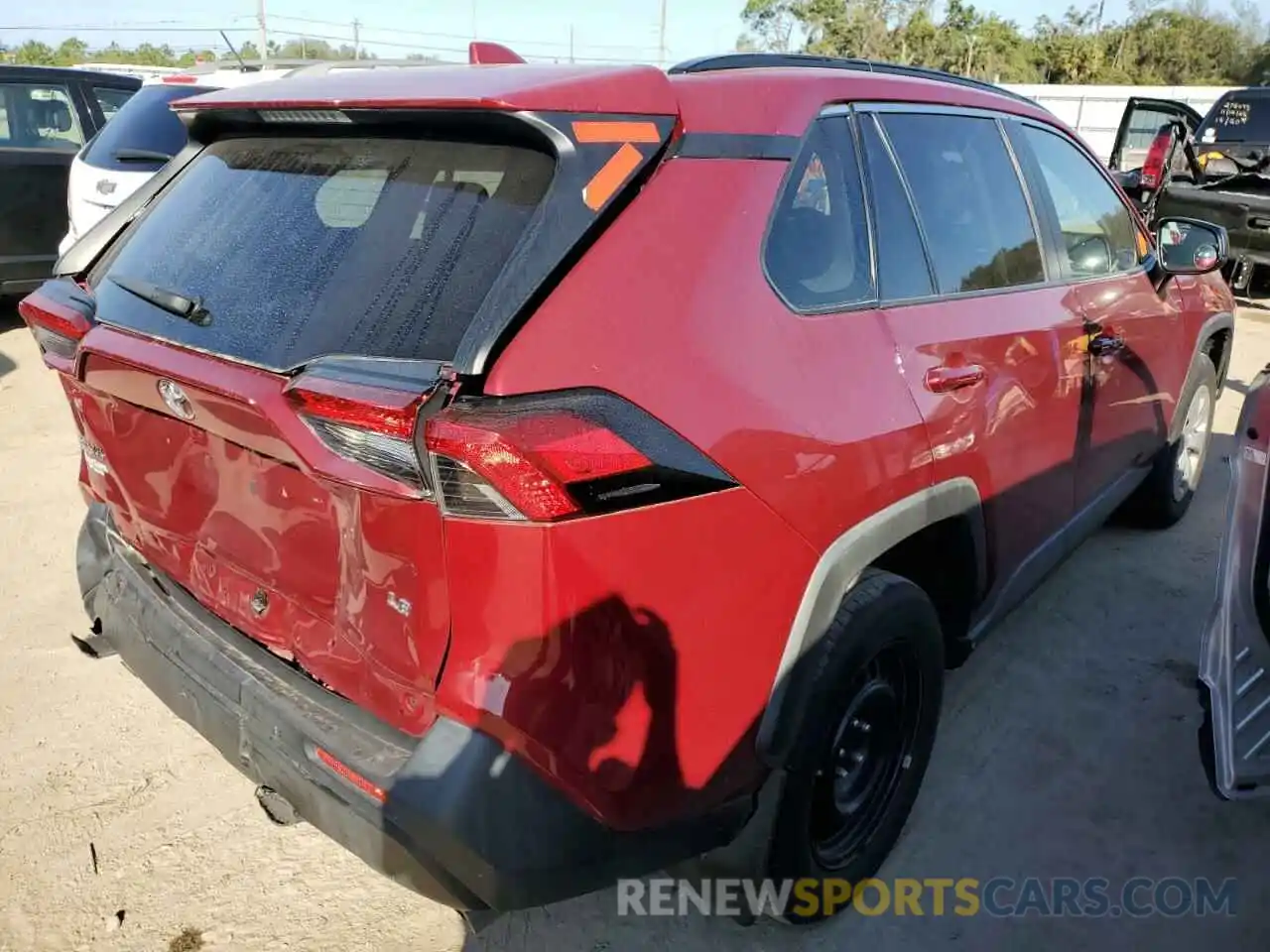 3 Photograph of a damaged car 2T3H1RFV1KW036205 TOYOTA RAV4 2019