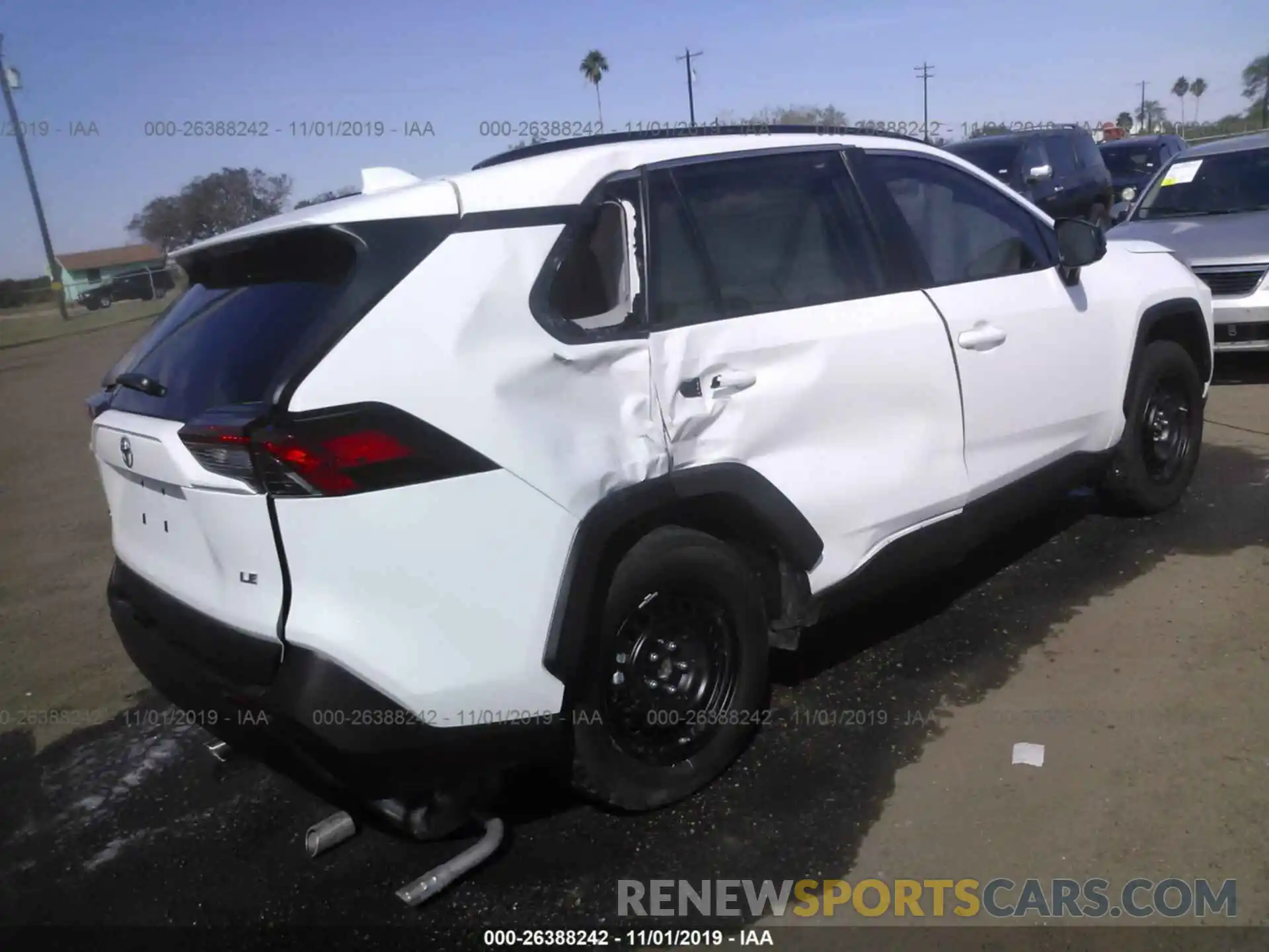 4 Photograph of a damaged car 2T3H1RFV1KW038780 TOYOTA RAV4 2019