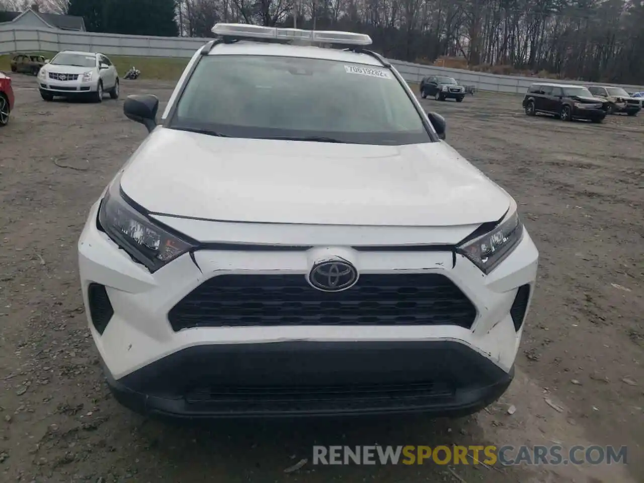 5 Photograph of a damaged car 2T3H1RFV1KW042845 TOYOTA RAV4 2019