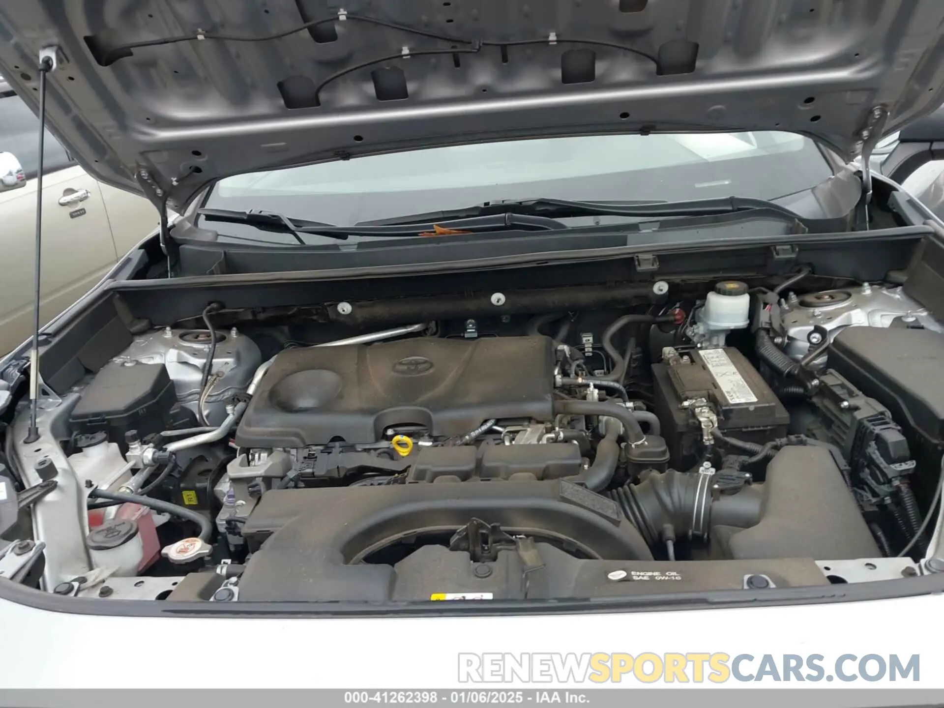 10 Photograph of a damaged car 2T3H1RFV1KW045387 TOYOTA RAV4 2019