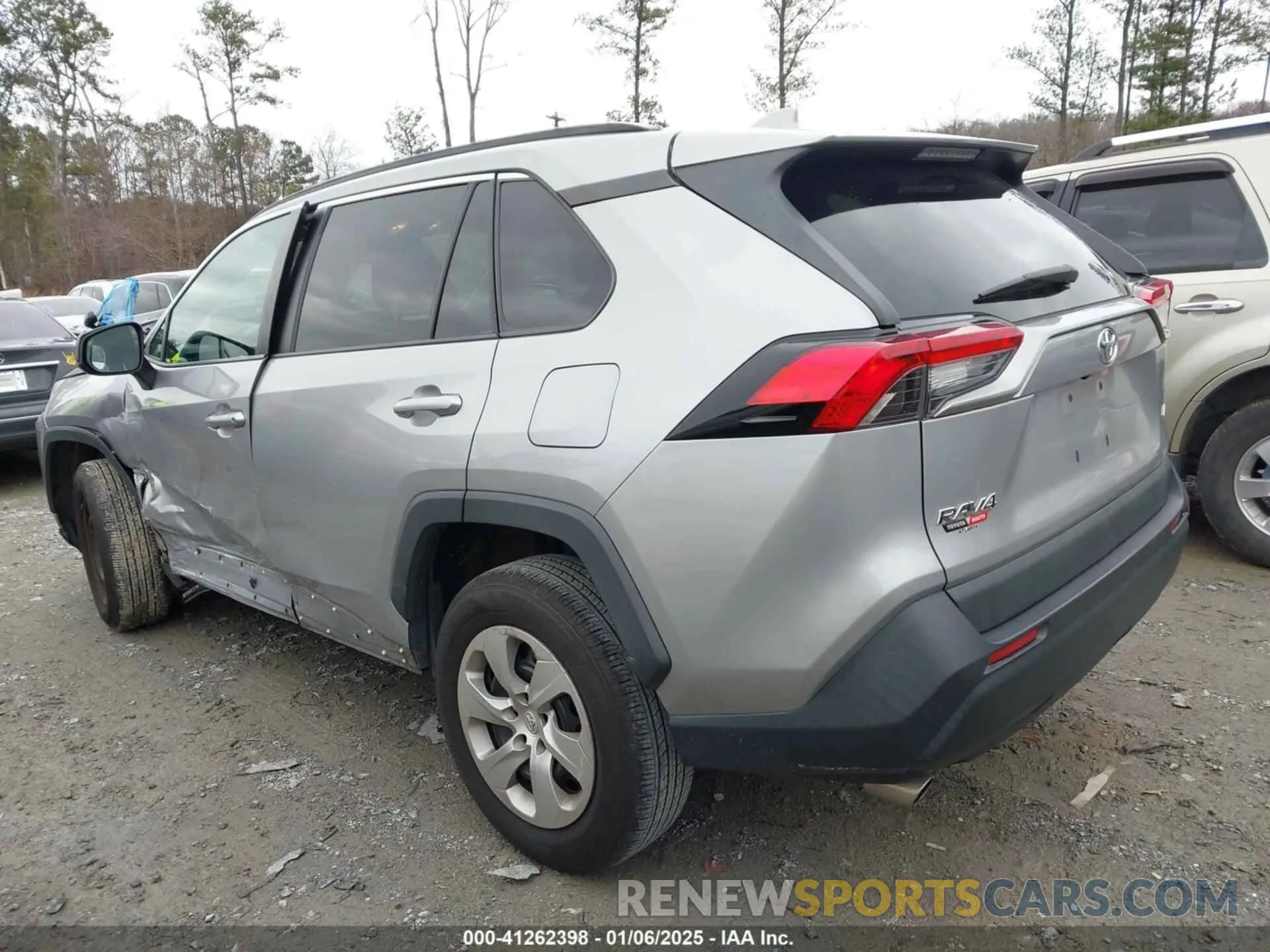 14 Photograph of a damaged car 2T3H1RFV1KW045387 TOYOTA RAV4 2019