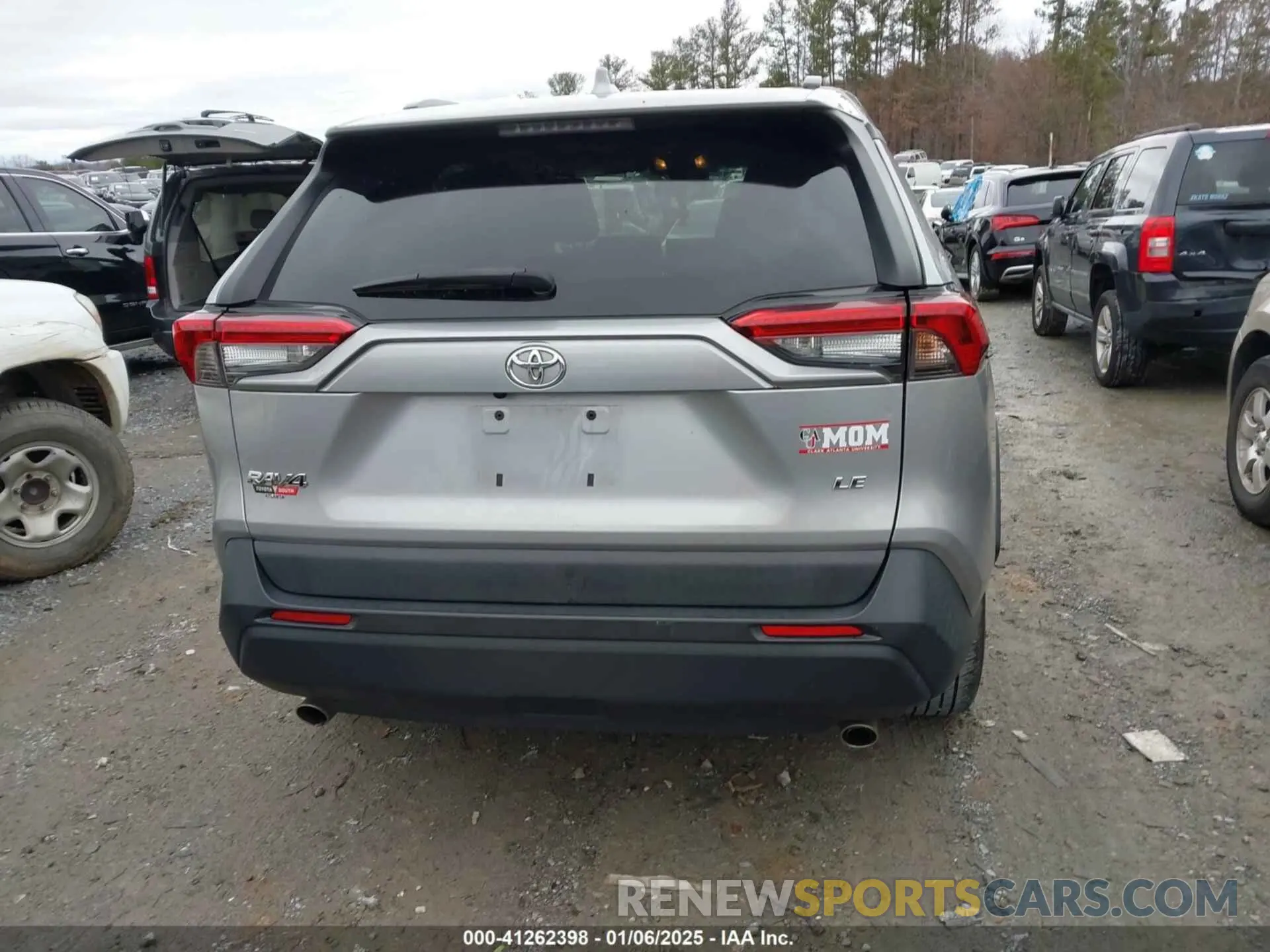 16 Photograph of a damaged car 2T3H1RFV1KW045387 TOYOTA RAV4 2019