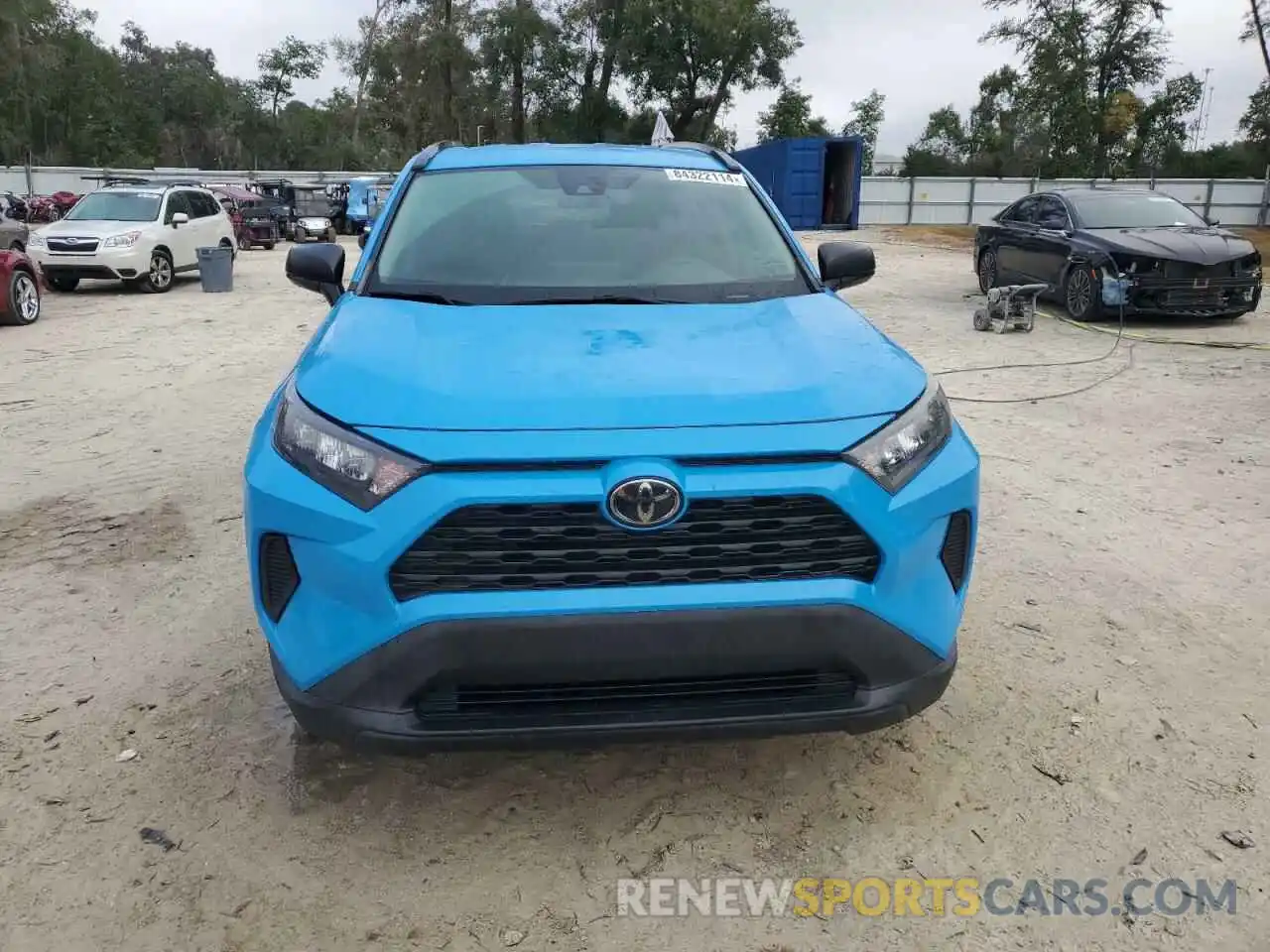 5 Photograph of a damaged car 2T3H1RFV1KW048208 TOYOTA RAV4 2019