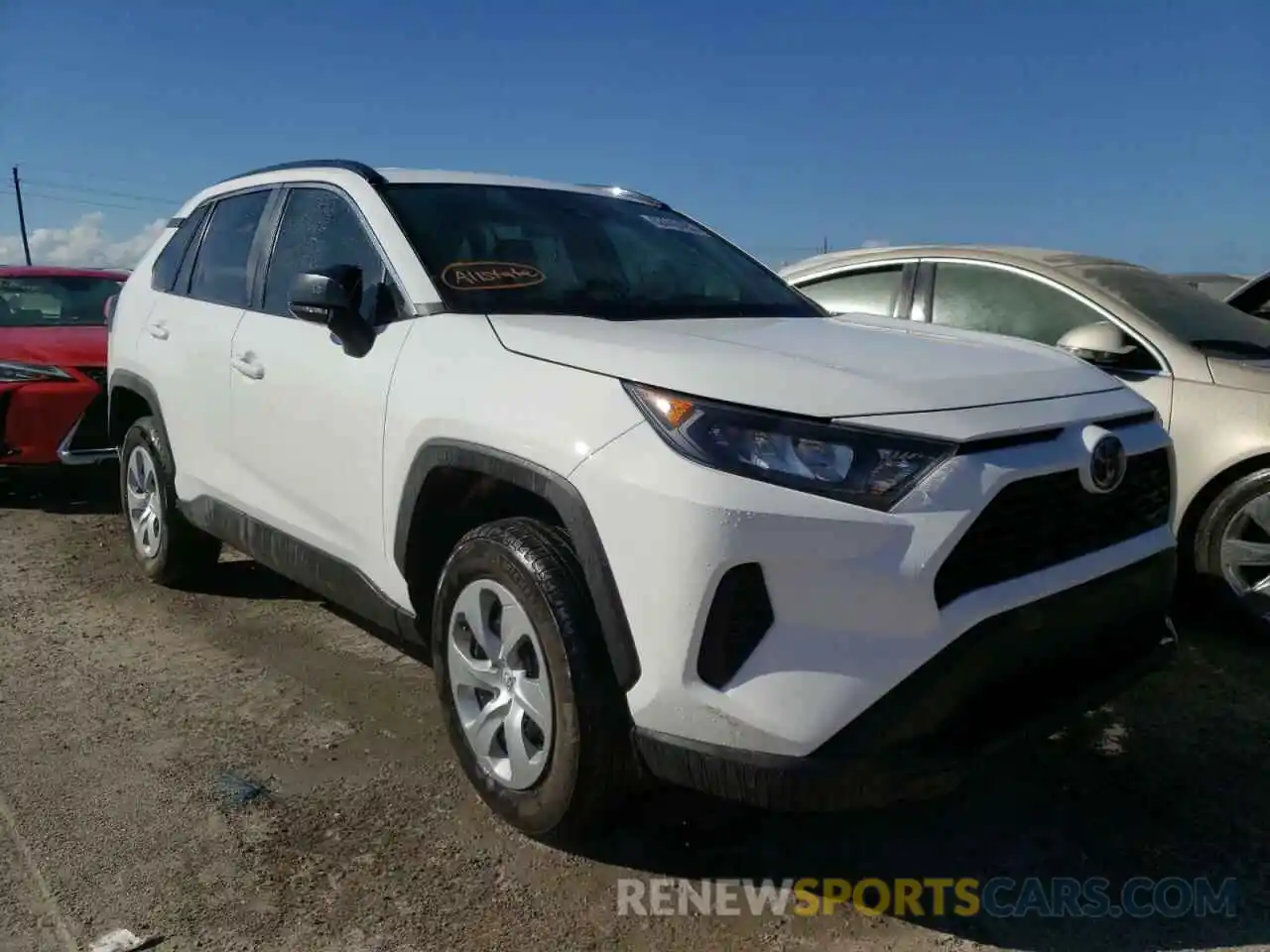 1 Photograph of a damaged car 2T3H1RFV1KW055188 TOYOTA RAV4 2019