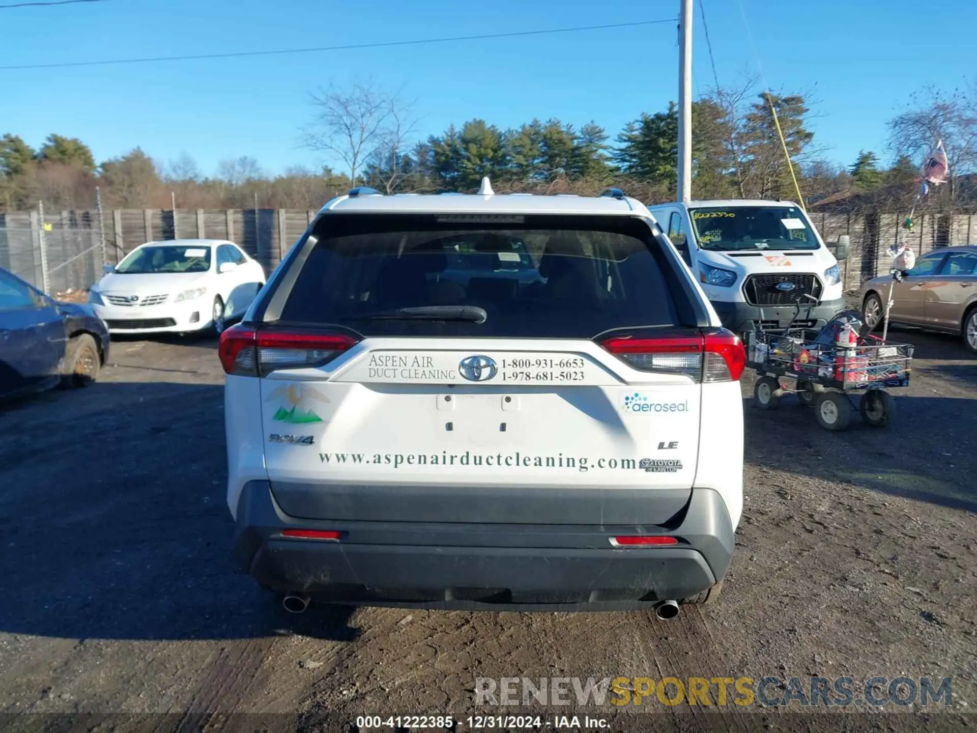 16 Photograph of a damaged car 2T3H1RFV1KW055286 TOYOTA RAV4 2019