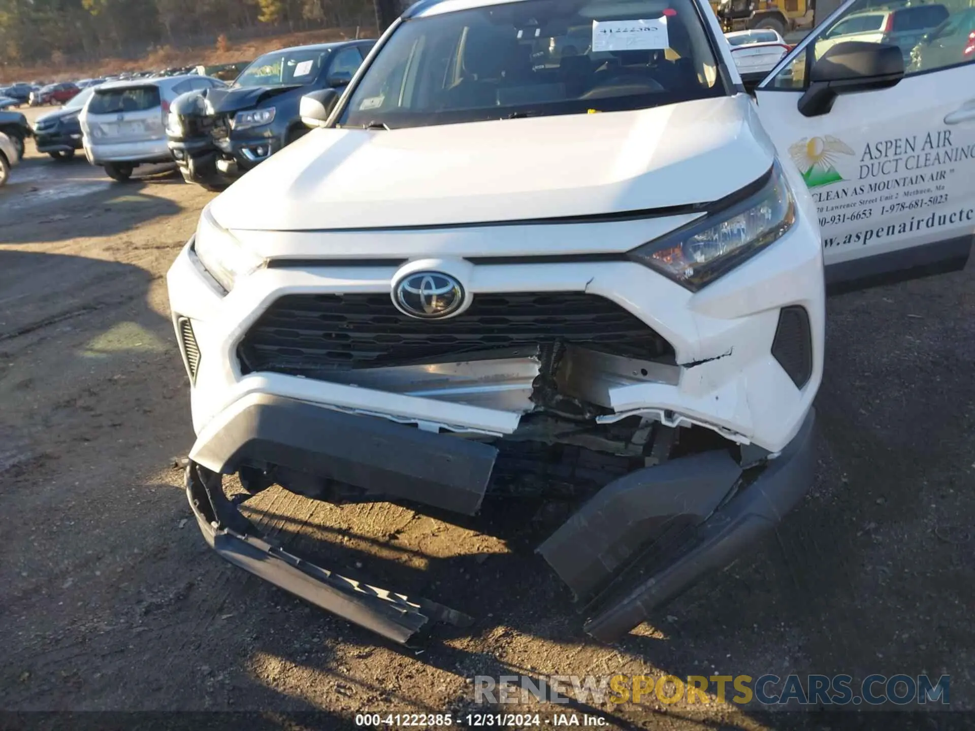 6 Photograph of a damaged car 2T3H1RFV1KW055286 TOYOTA RAV4 2019