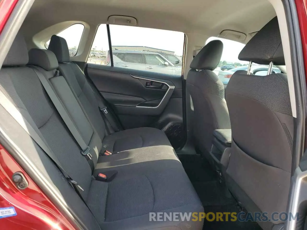 11 Photograph of a damaged car 2T3H1RFV2KC002257 TOYOTA RAV4 2019