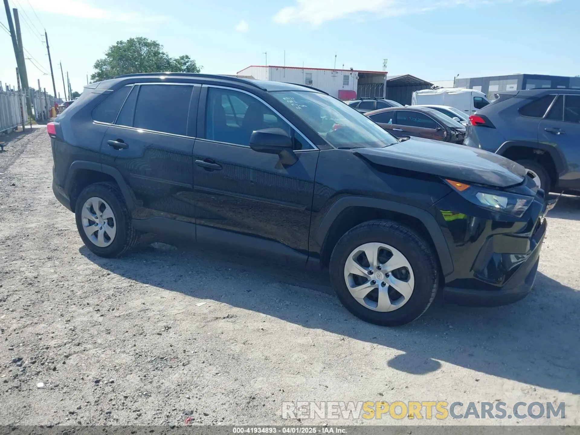 1 Photograph of a damaged car 2T3H1RFV2KC003604 TOYOTA RAV4 2019