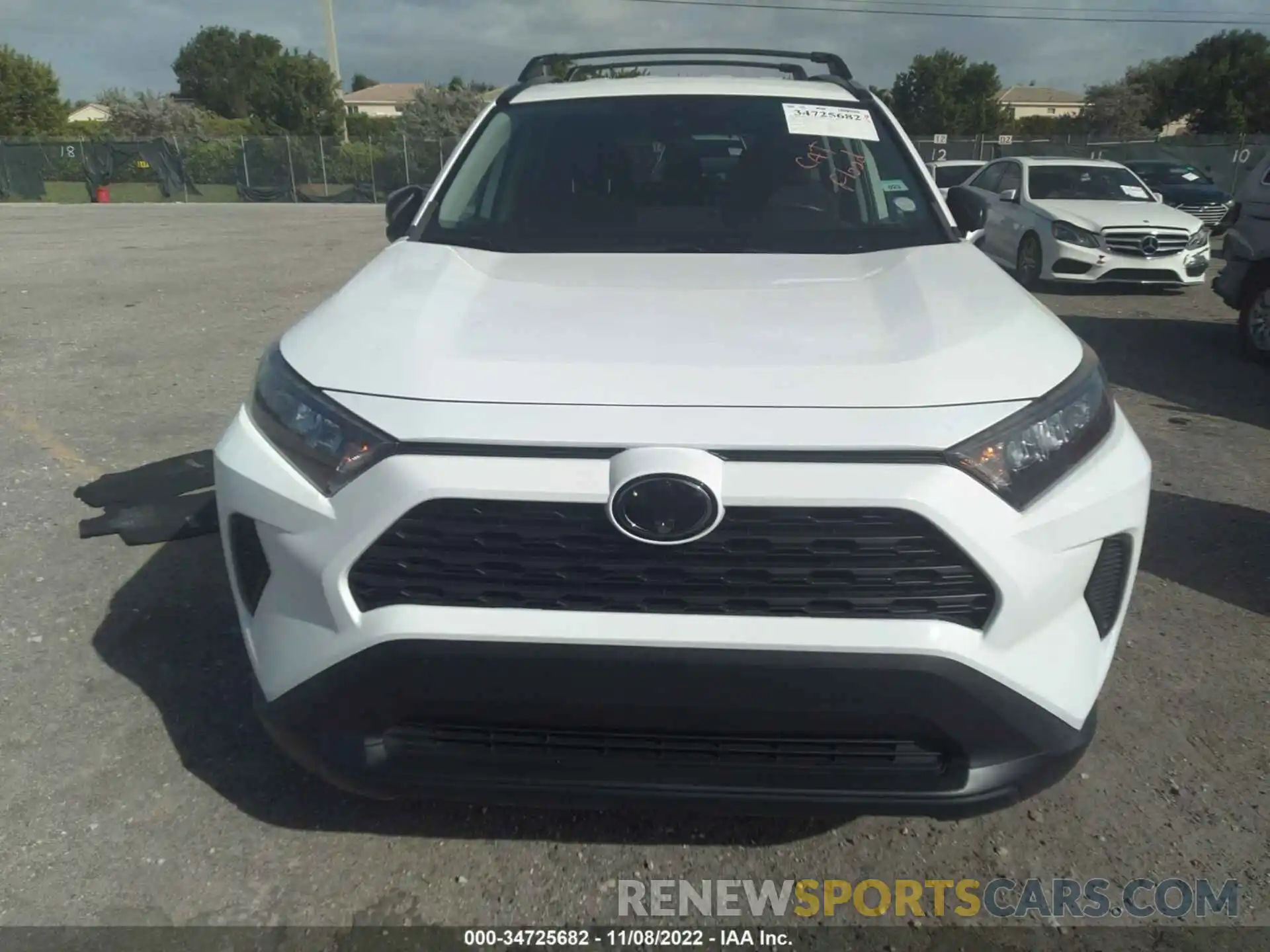 6 Photograph of a damaged car 2T3H1RFV2KC005482 TOYOTA RAV4 2019