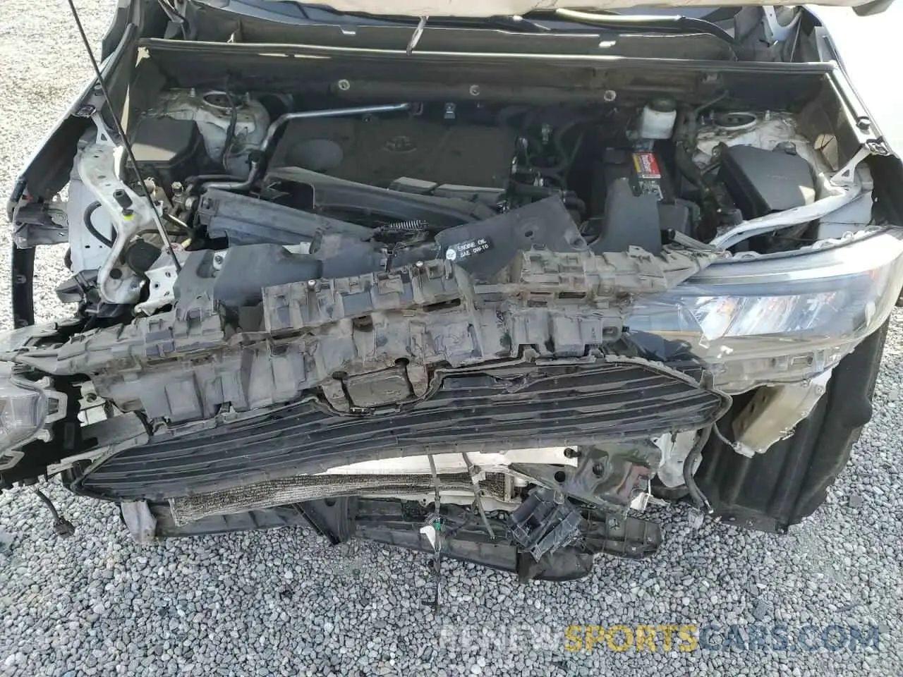 13 Photograph of a damaged car 2T3H1RFV2KC009757 TOYOTA RAV4 2019