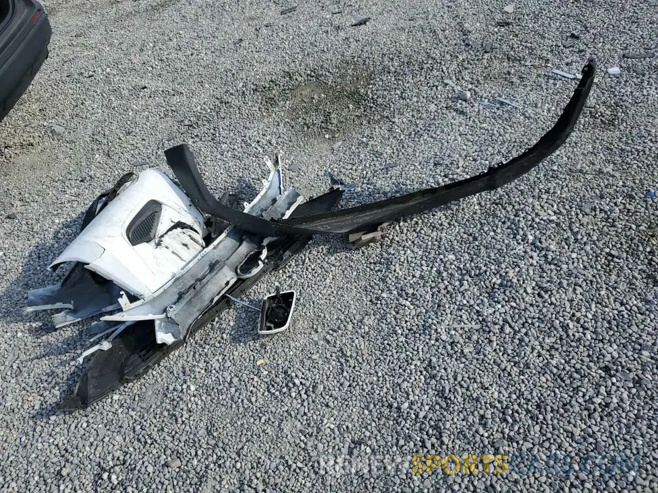 15 Photograph of a damaged car 2T3H1RFV2KC009757 TOYOTA RAV4 2019
