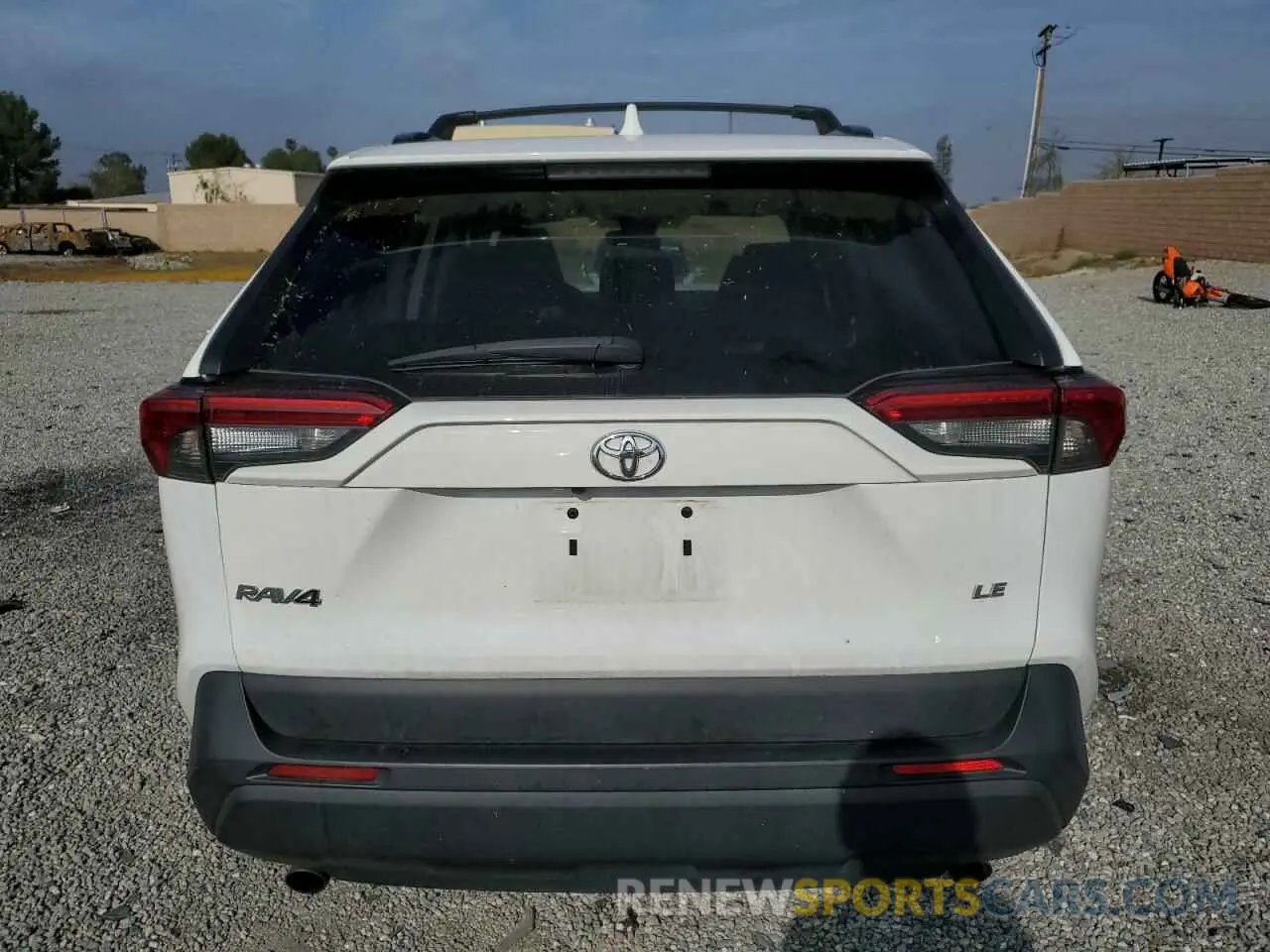 6 Photograph of a damaged car 2T3H1RFV2KC009757 TOYOTA RAV4 2019