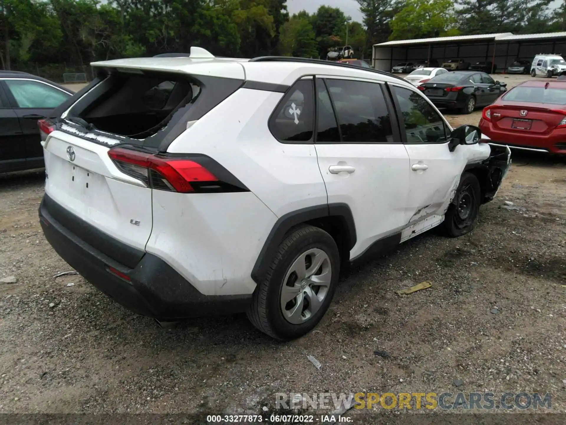 4 Photograph of a damaged car 2T3H1RFV2KC010052 TOYOTA RAV4 2019