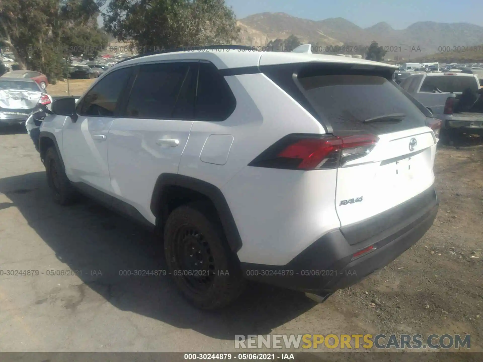 3 Photograph of a damaged car 2T3H1RFV2KC011430 TOYOTA RAV4 2019