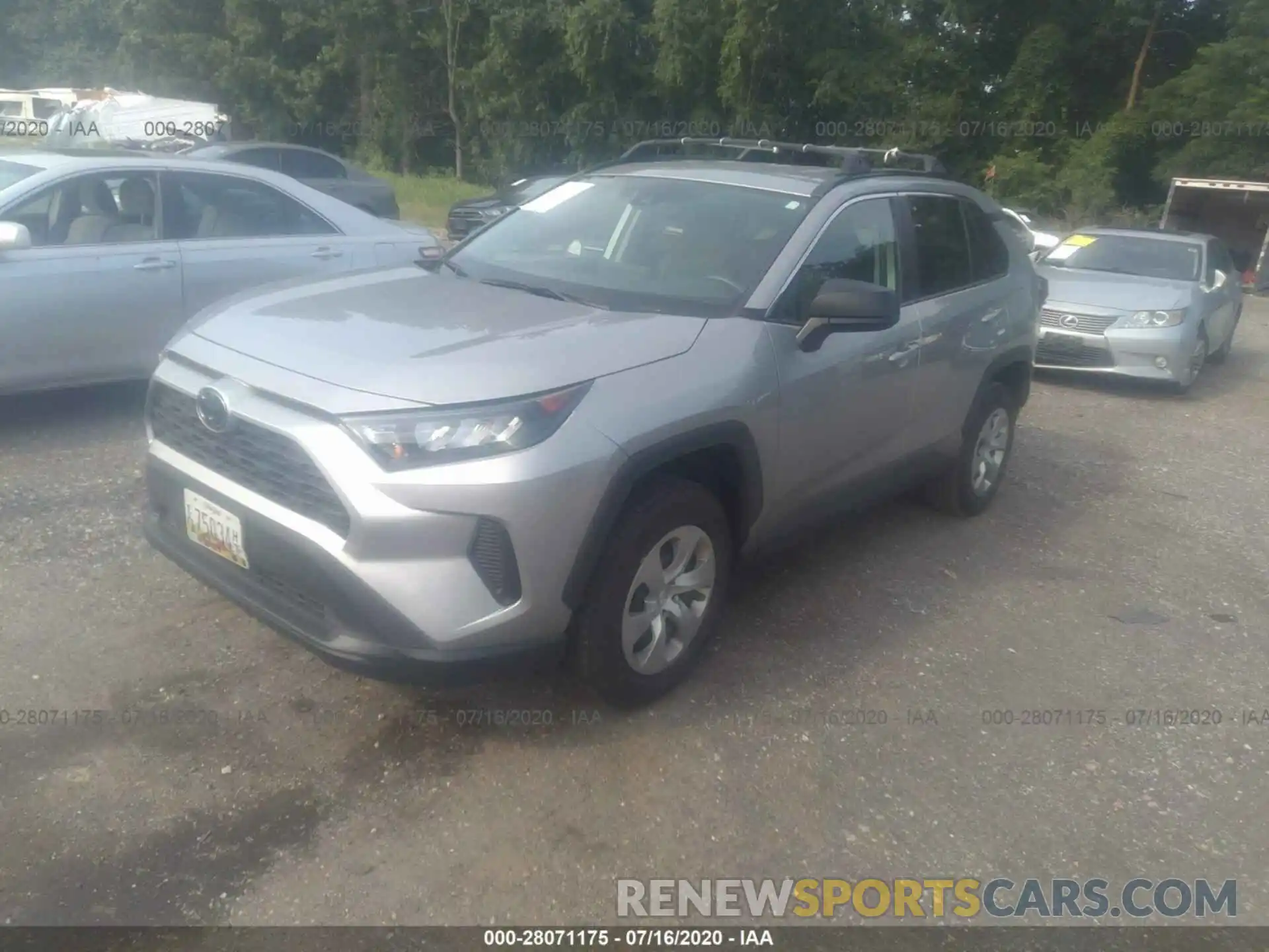 2 Photograph of a damaged car 2T3H1RFV2KC021259 TOYOTA RAV4 2019