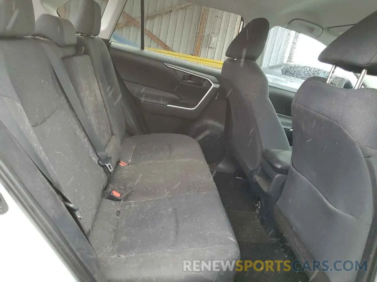 11 Photograph of a damaged car 2T3H1RFV2KC027322 TOYOTA RAV4 2019