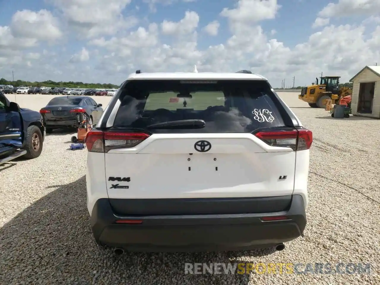 9 Photograph of a damaged car 2T3H1RFV2KC030933 TOYOTA RAV4 2019