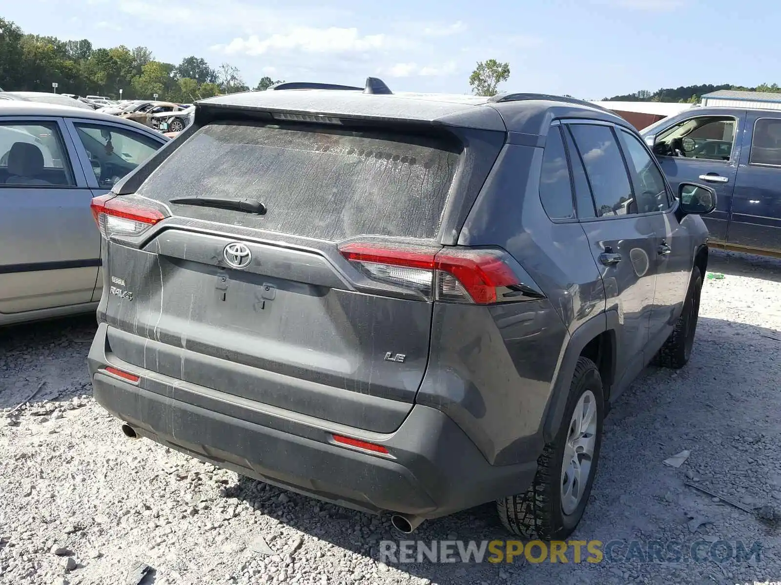 4 Photograph of a damaged car 2T3H1RFV2KW004556 TOYOTA RAV4 2019