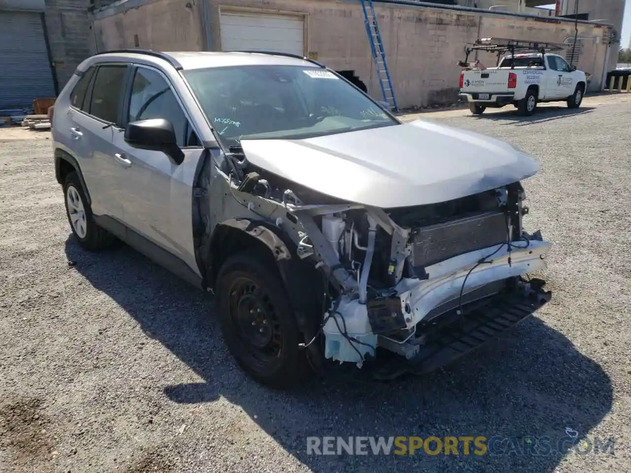 1 Photograph of a damaged car 2T3H1RFV2KW005299 TOYOTA RAV4 2019