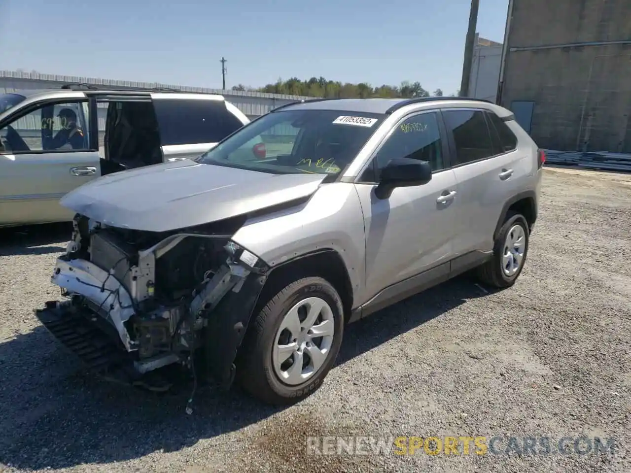 2 Photograph of a damaged car 2T3H1RFV2KW005299 TOYOTA RAV4 2019