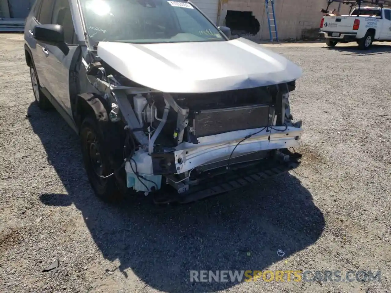 9 Photograph of a damaged car 2T3H1RFV2KW005299 TOYOTA RAV4 2019