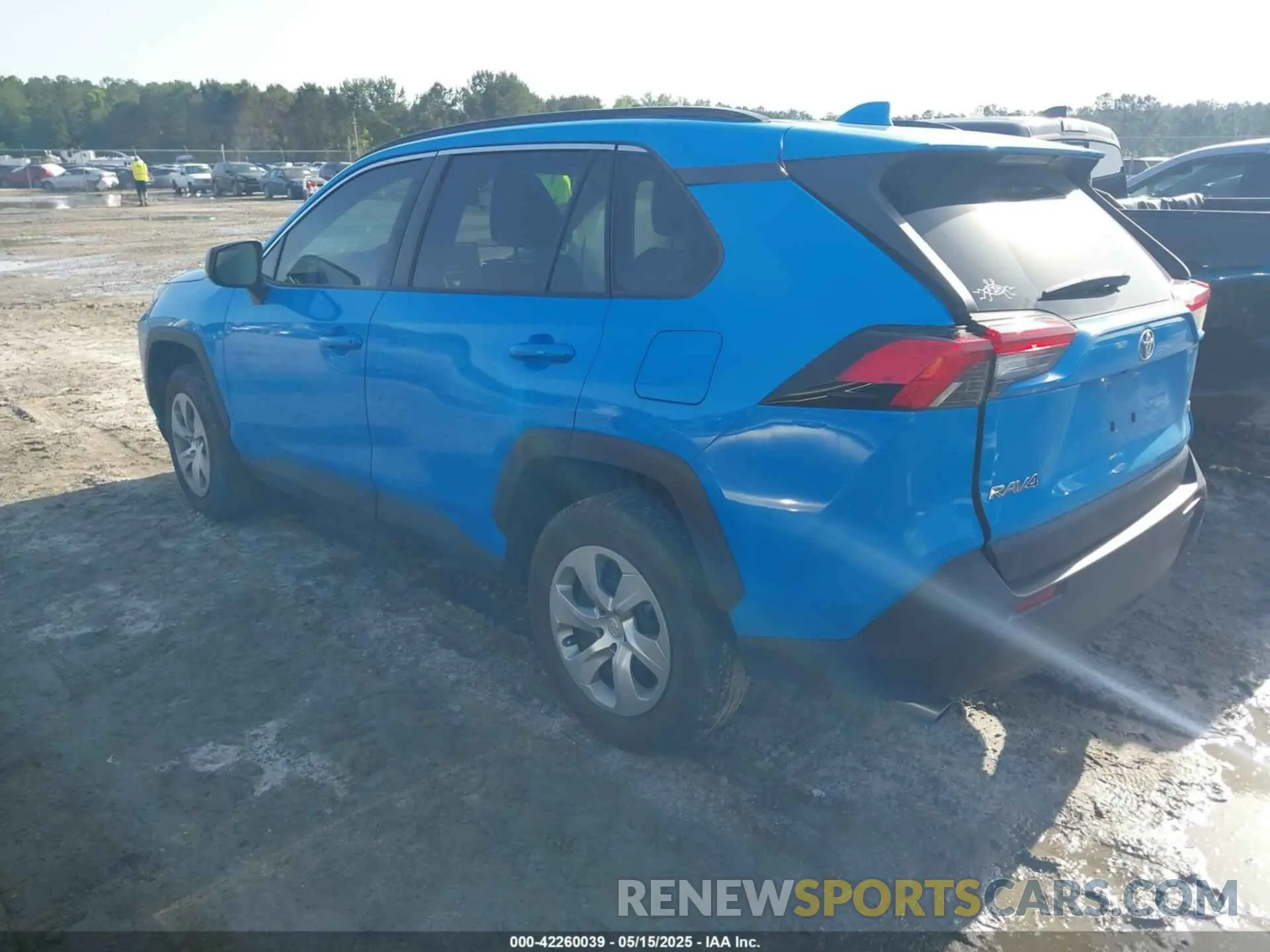 3 Photograph of a damaged car 2T3H1RFV2KW010373 TOYOTA RAV4 2019