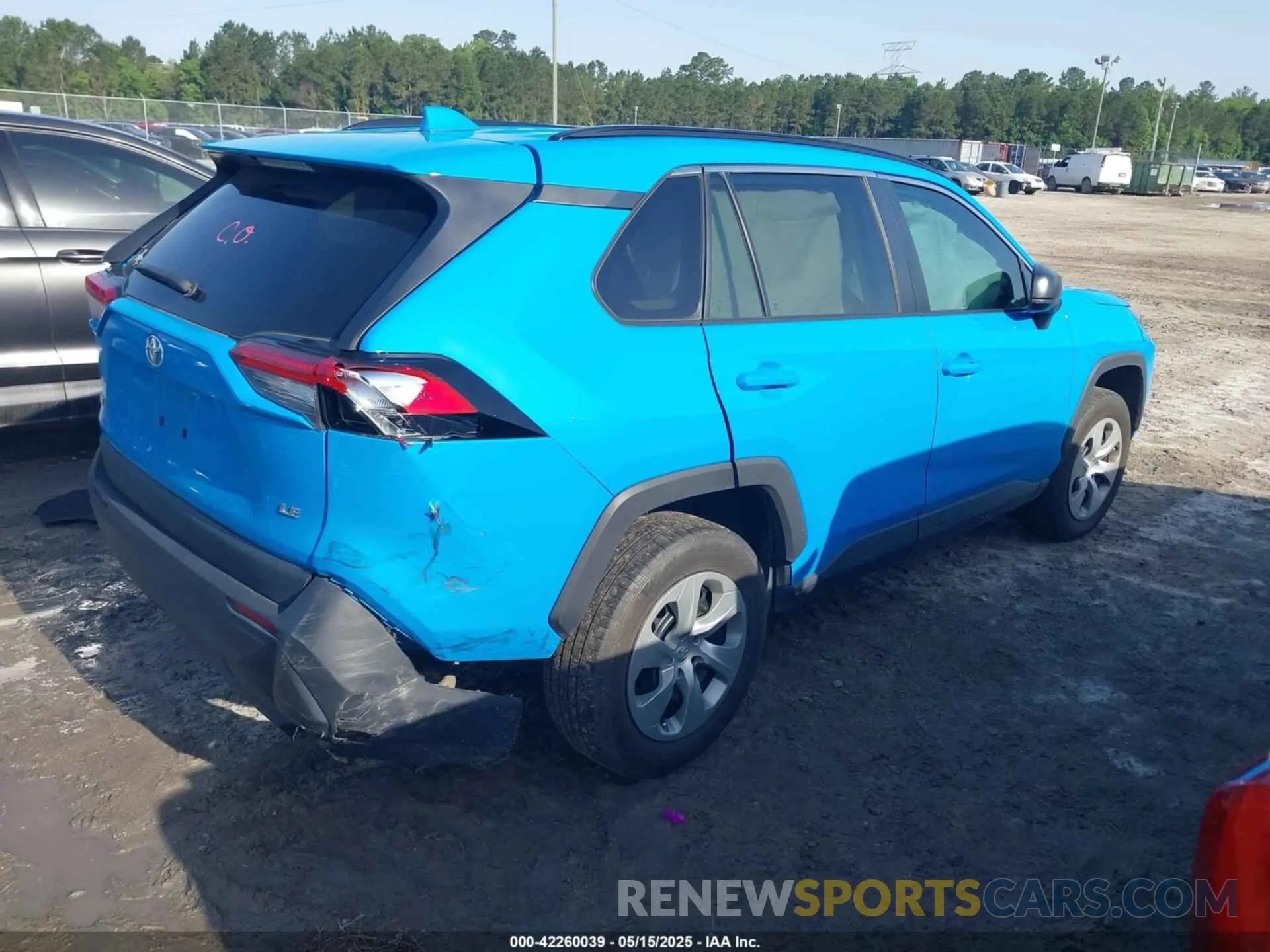 4 Photograph of a damaged car 2T3H1RFV2KW010373 TOYOTA RAV4 2019