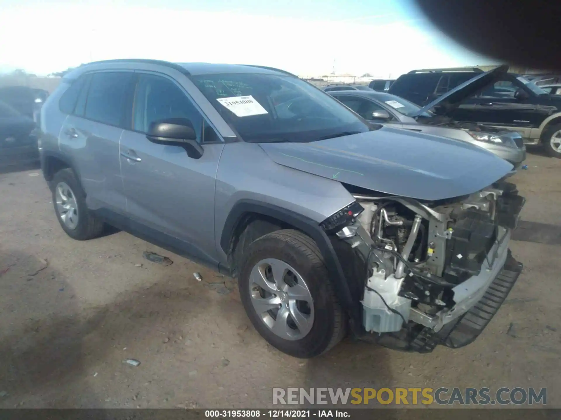 1 Photograph of a damaged car 2T3H1RFV2KW011037 TOYOTA RAV4 2019