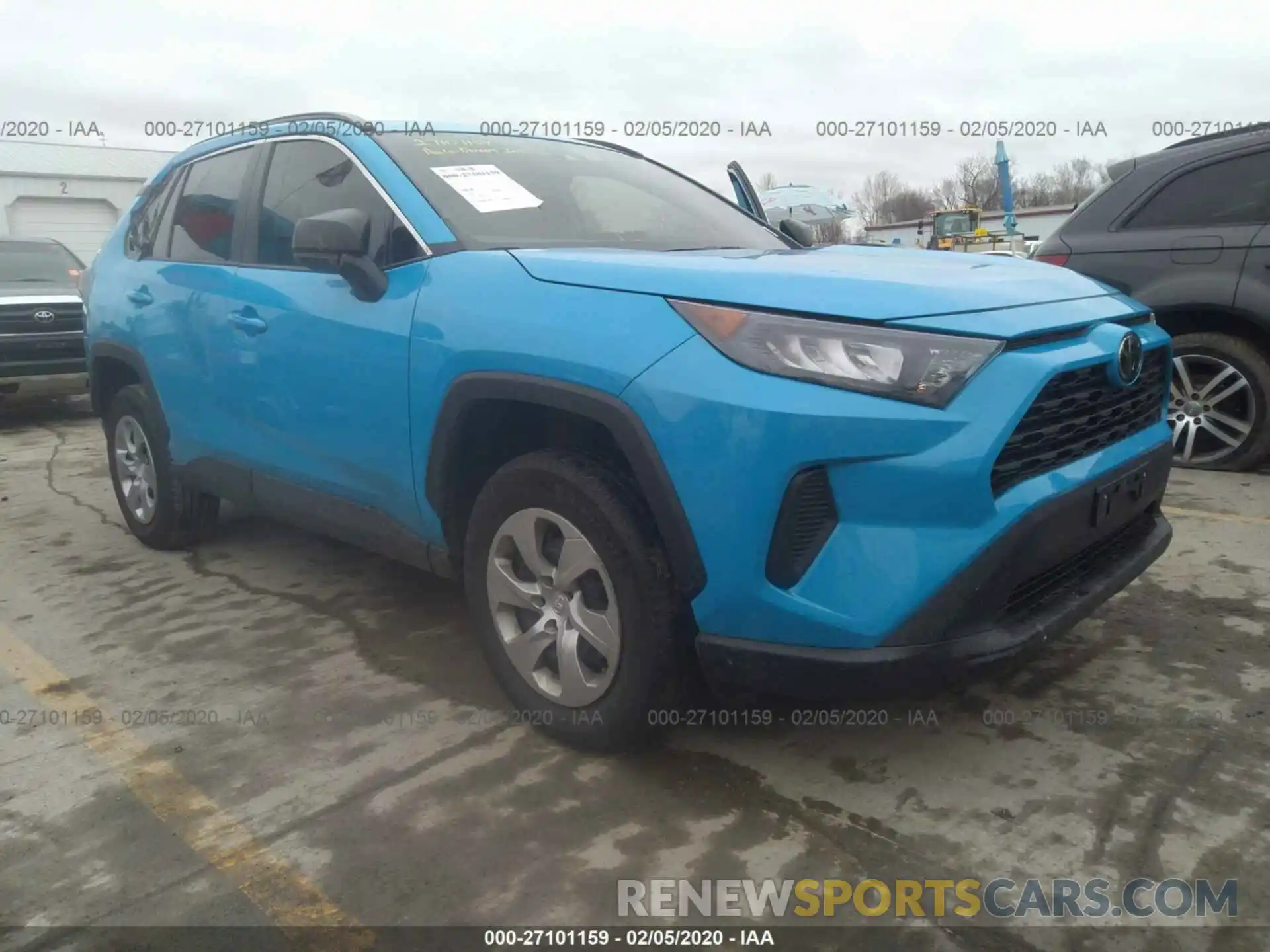 1 Photograph of a damaged car 2T3H1RFV2KW024158 TOYOTA RAV4 2019