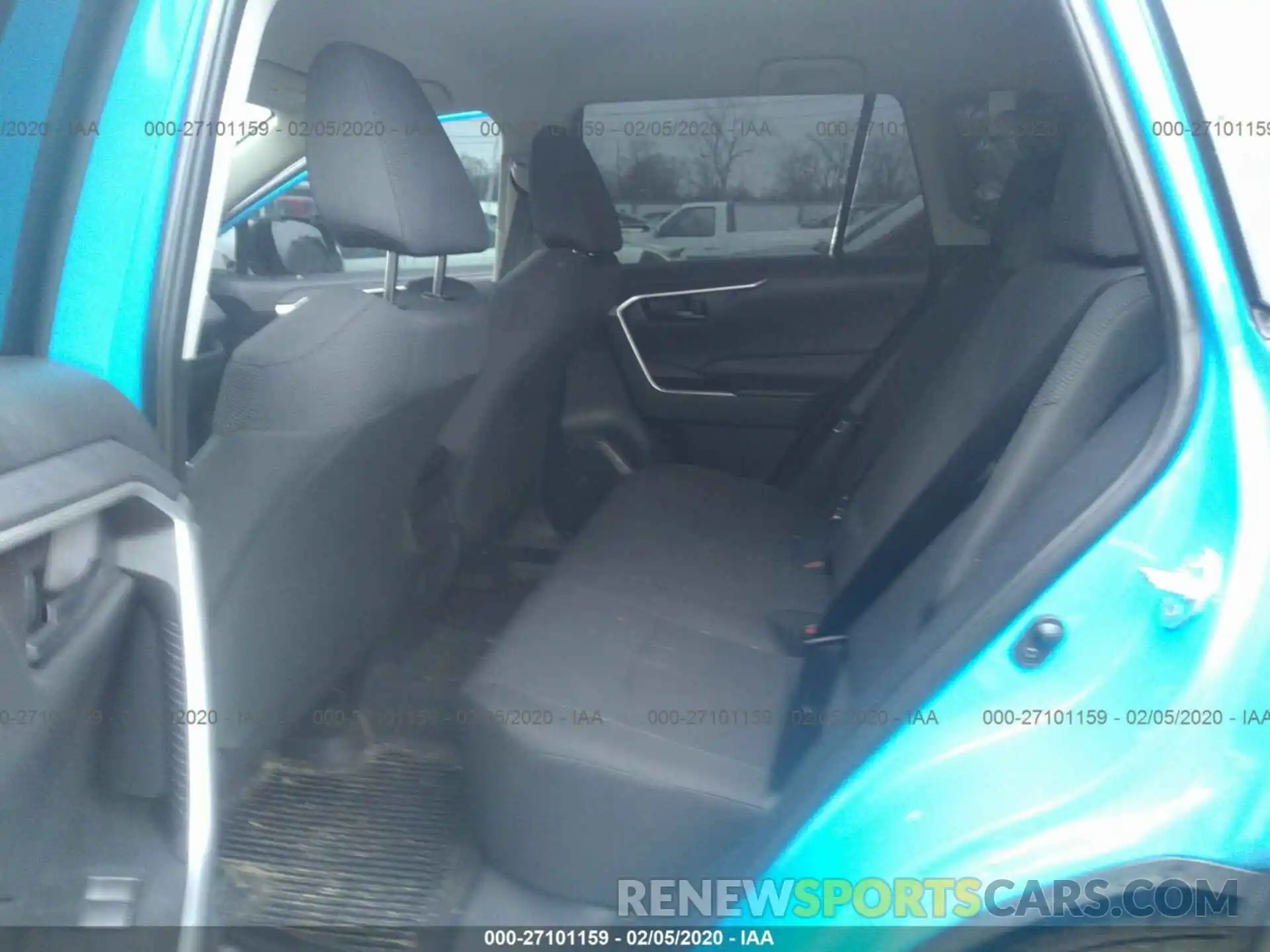 8 Photograph of a damaged car 2T3H1RFV2KW024158 TOYOTA RAV4 2019