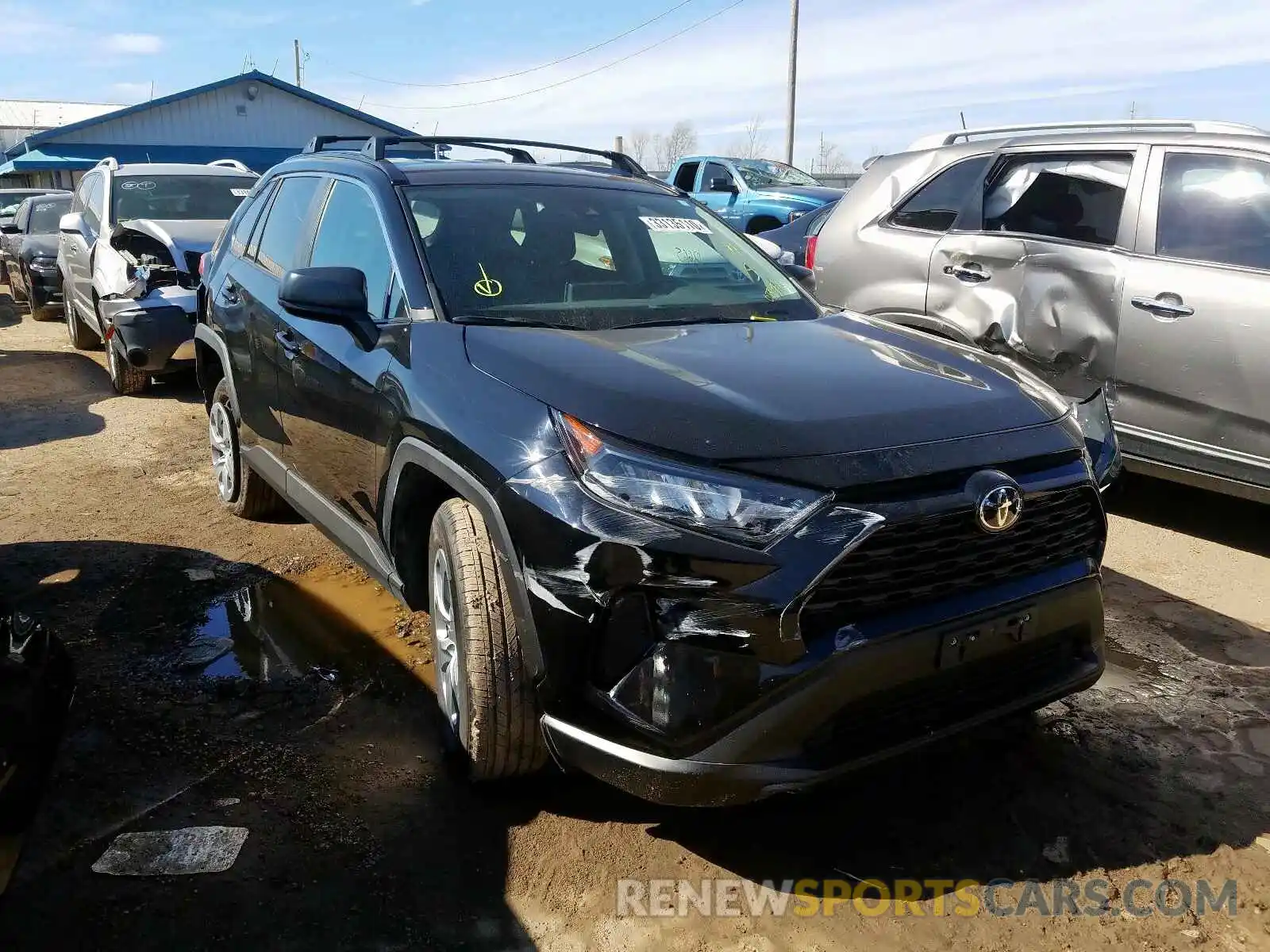 1 Photograph of a damaged car 2T3H1RFV2KW033782 TOYOTA RAV4 2019