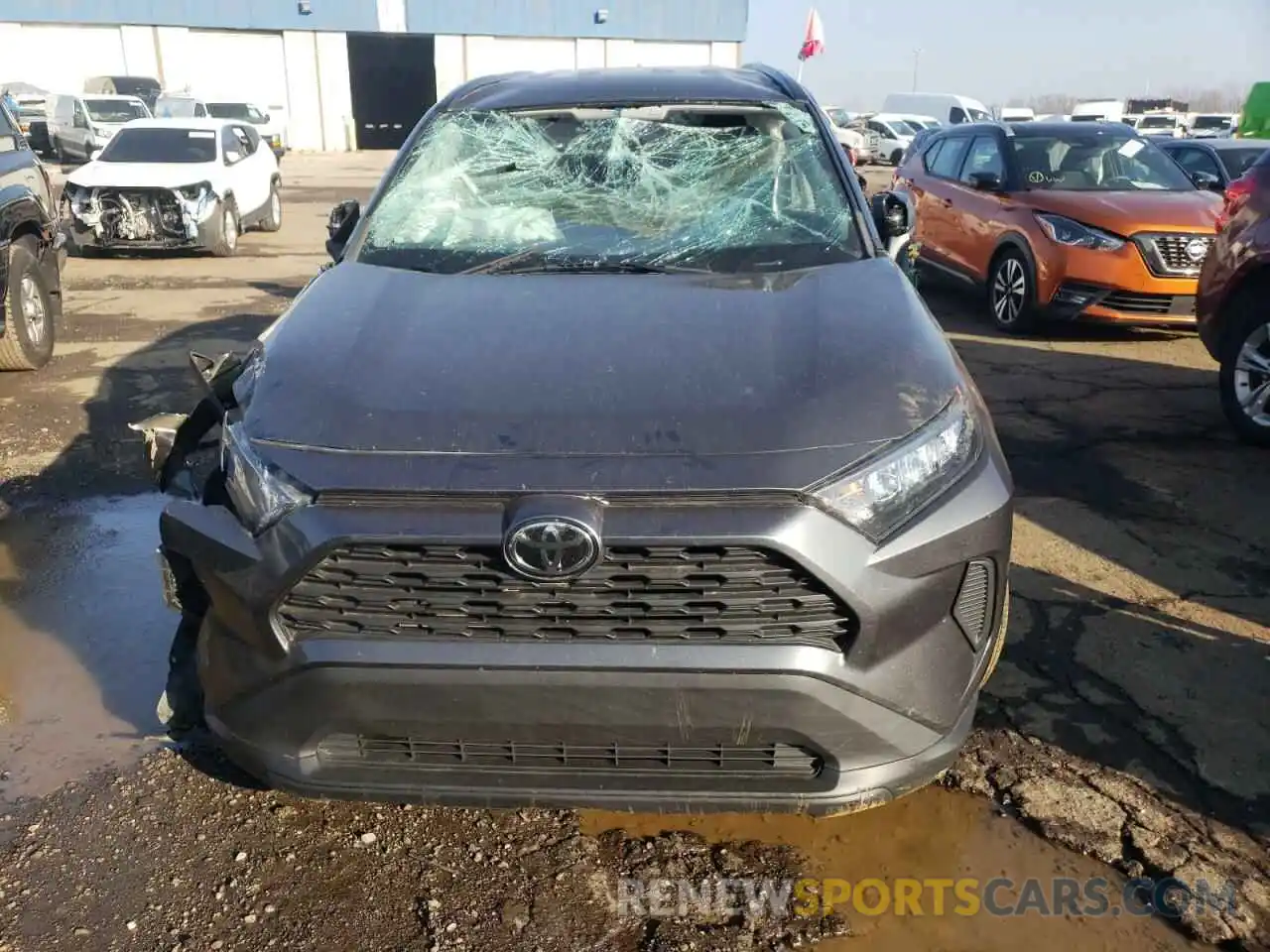 5 Photograph of a damaged car 2T3H1RFV2KW040537 TOYOTA RAV4 2019