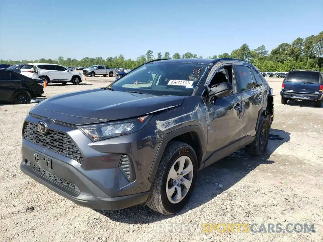 2 Photograph of a damaged car 2T3H1RFV2KW042255 TOYOTA RAV4 2019