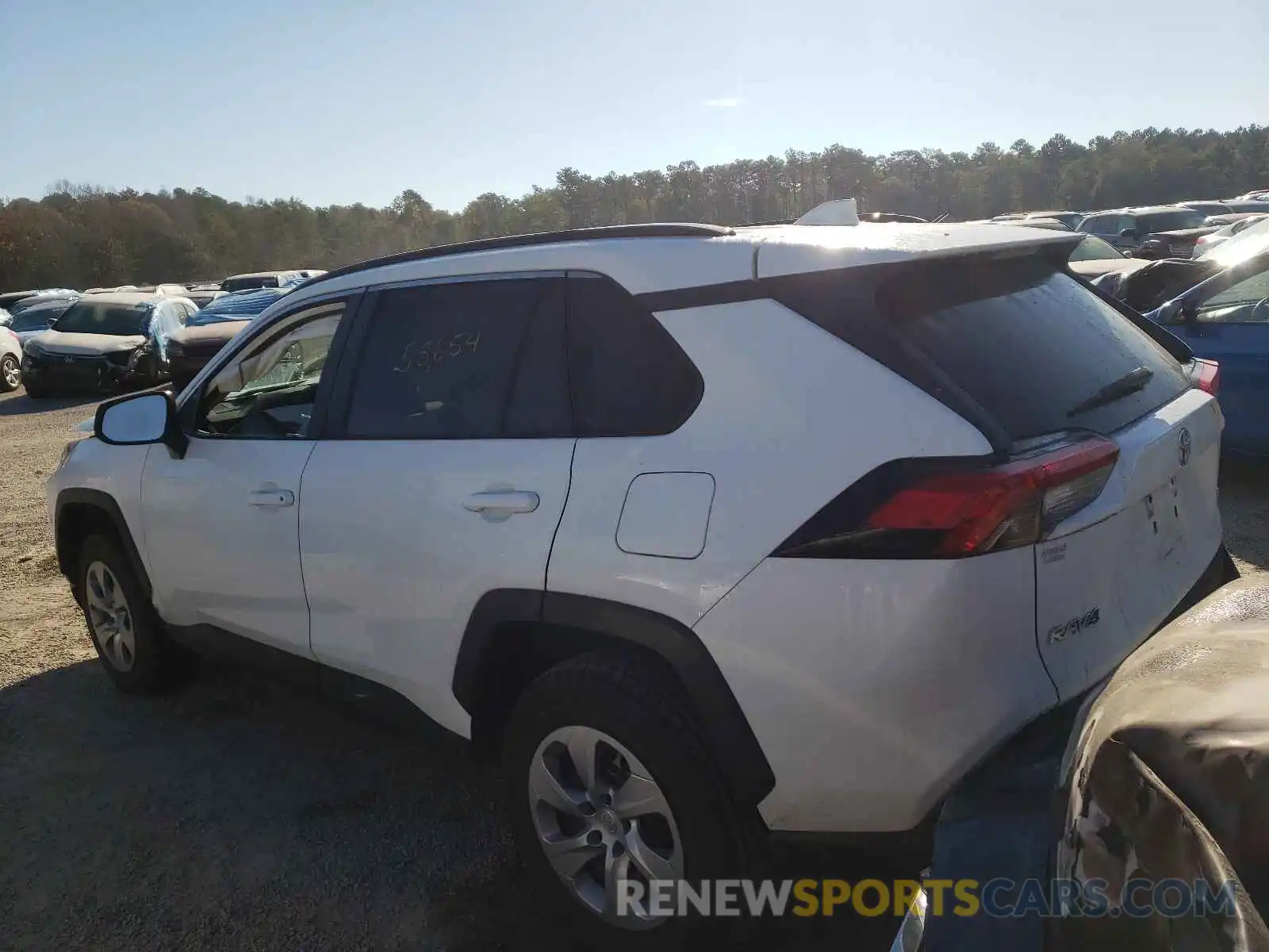 3 Photograph of a damaged car 2T3H1RFV2KW046242 TOYOTA RAV4 2019