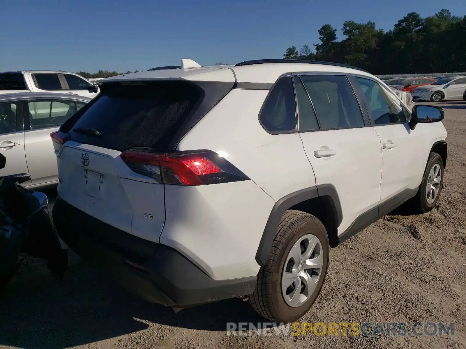 4 Photograph of a damaged car 2T3H1RFV2KW046242 TOYOTA RAV4 2019