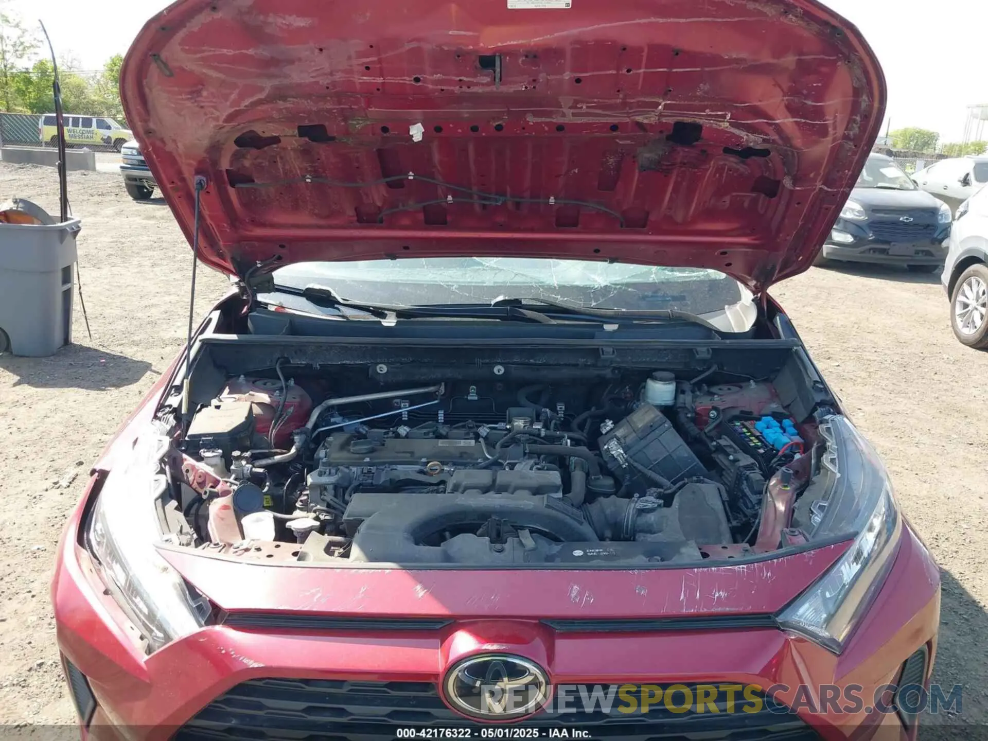10 Photograph of a damaged car 2T3H1RFV2KW047665 TOYOTA RAV4 2019