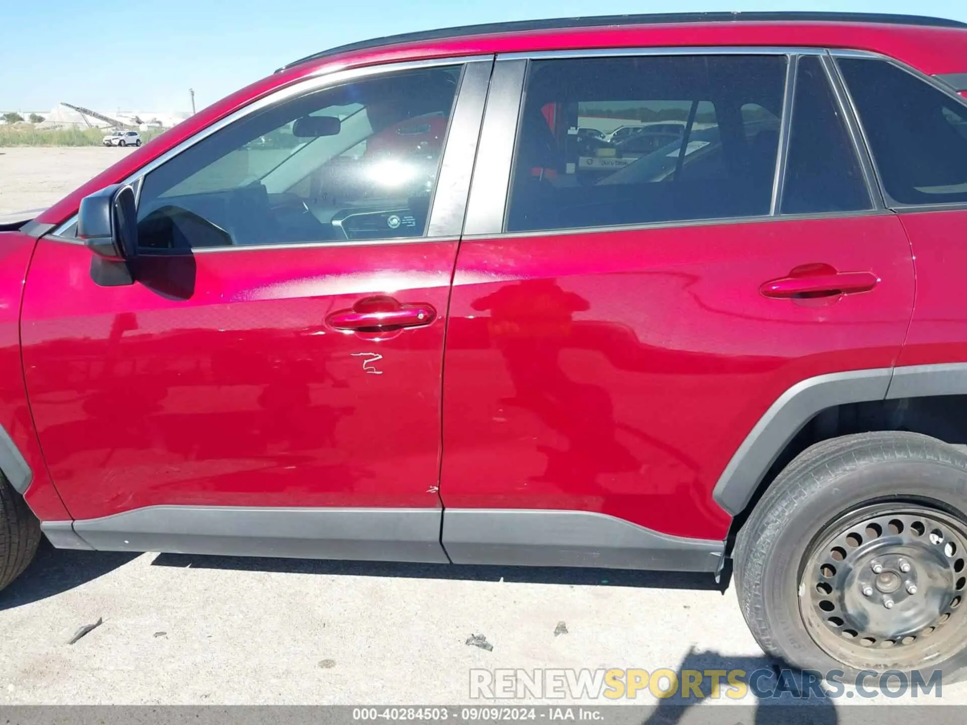 14 Photograph of a damaged car 2T3H1RFV2KW048847 TOYOTA RAV4 2019