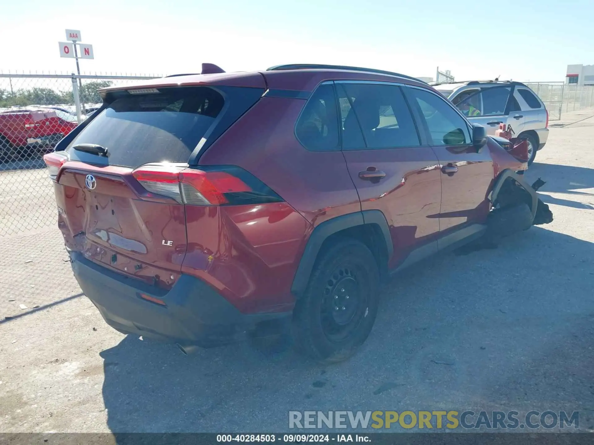 4 Photograph of a damaged car 2T3H1RFV2KW048847 TOYOTA RAV4 2019