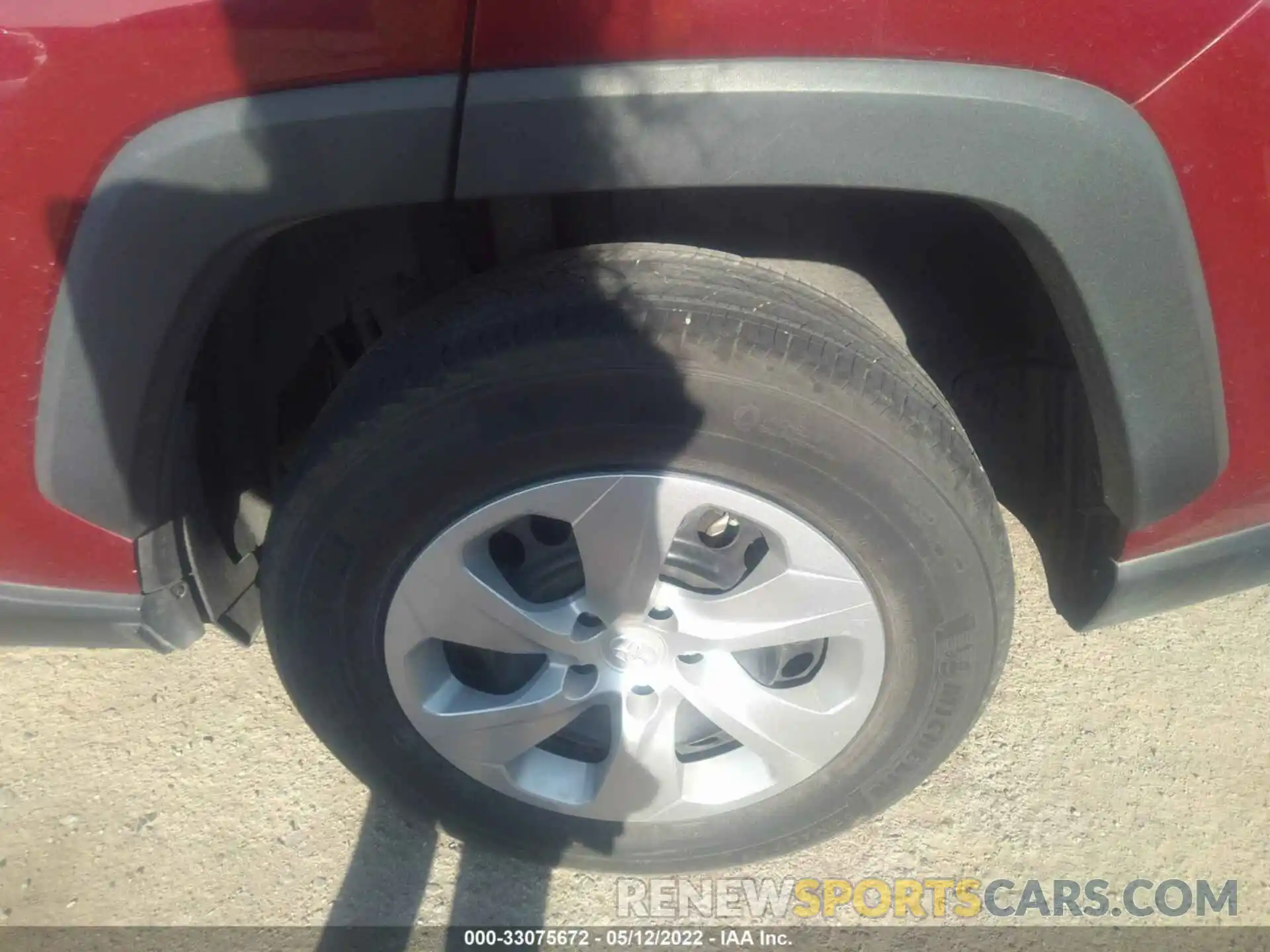 13 Photograph of a damaged car 2T3H1RFV2KW049156 TOYOTA RAV4 2019