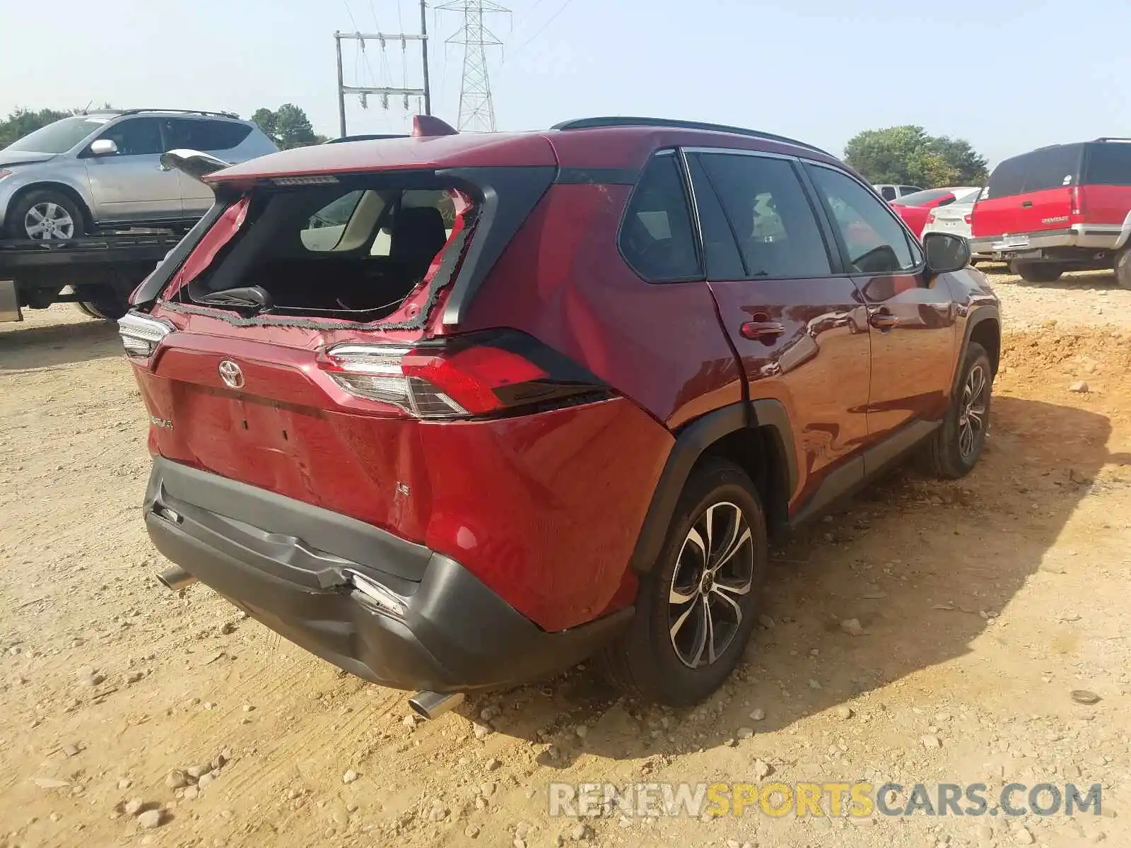 4 Photograph of a damaged car 2T3H1RFV2KW050503 TOYOTA RAV4 2019