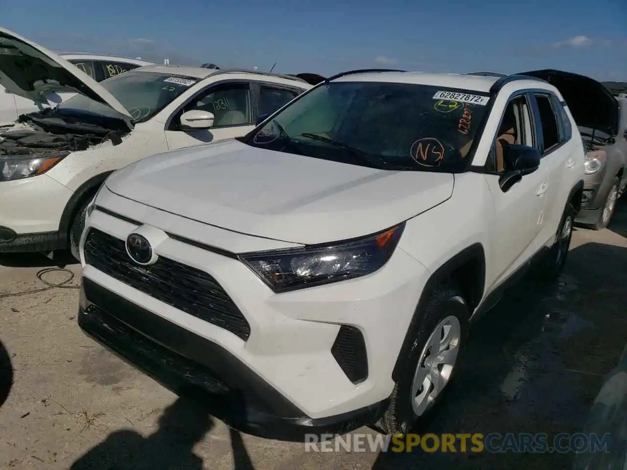 2 Photograph of a damaged car 2T3H1RFV2KW054695 TOYOTA RAV4 2019